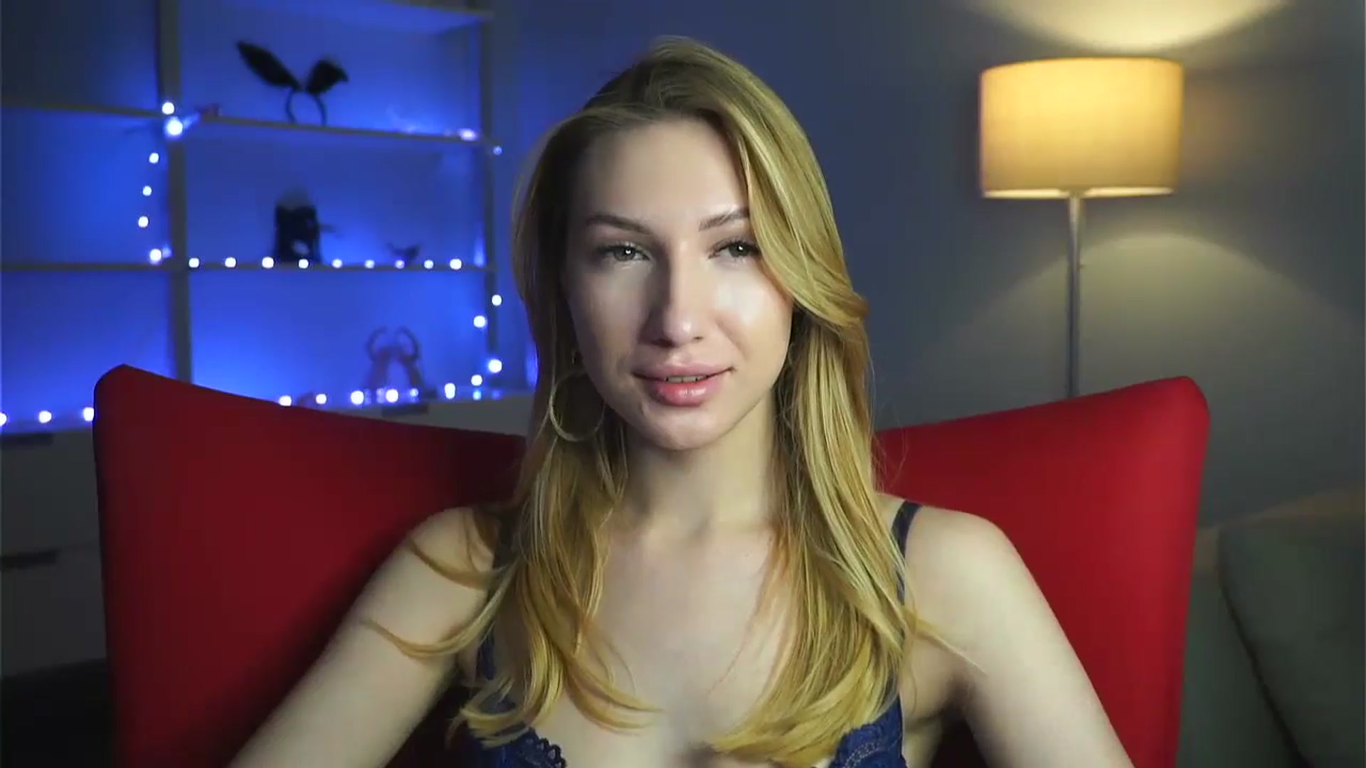 Gallery image thumbnail from LovelyGin's myfreecams stream on, 01/09/2025, 14:23 image 15 of 20