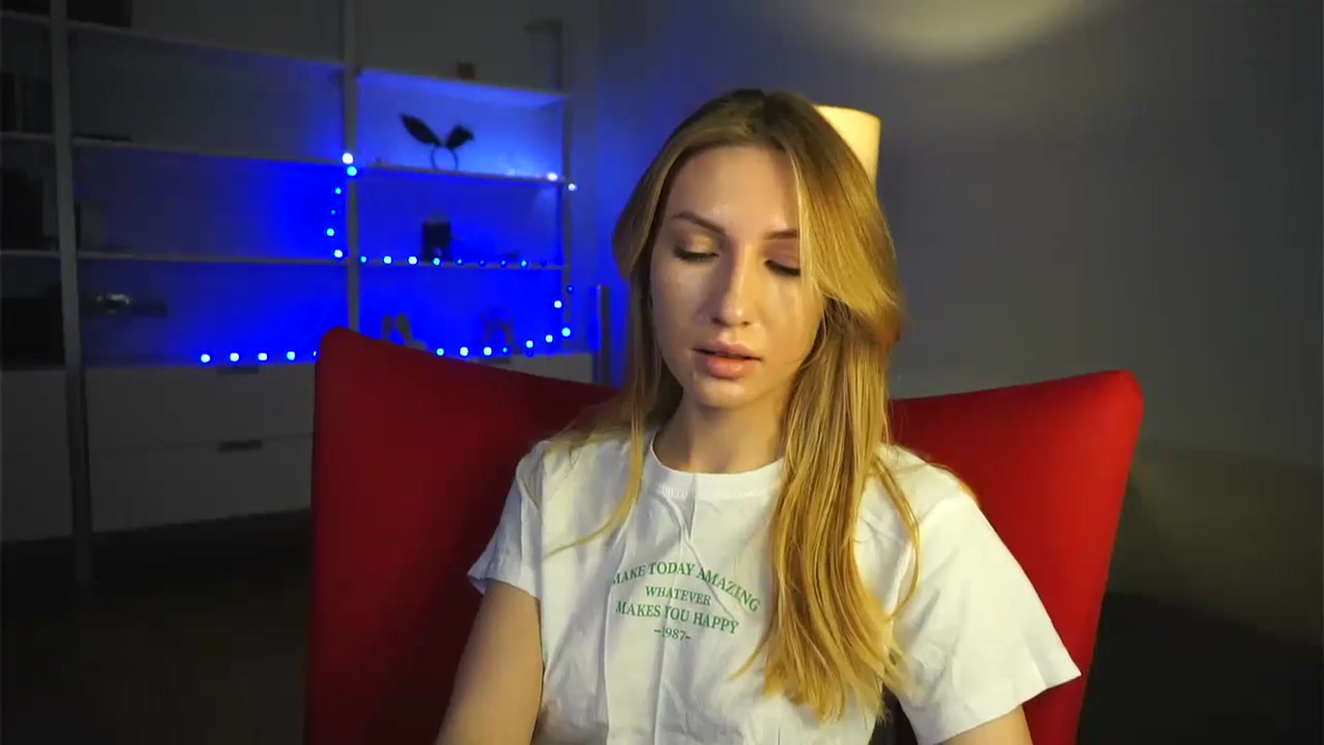 Gallery image thumbnail from LovelyGin's myfreecams stream on, 01/10/2025, 14:33 image 14 of 20