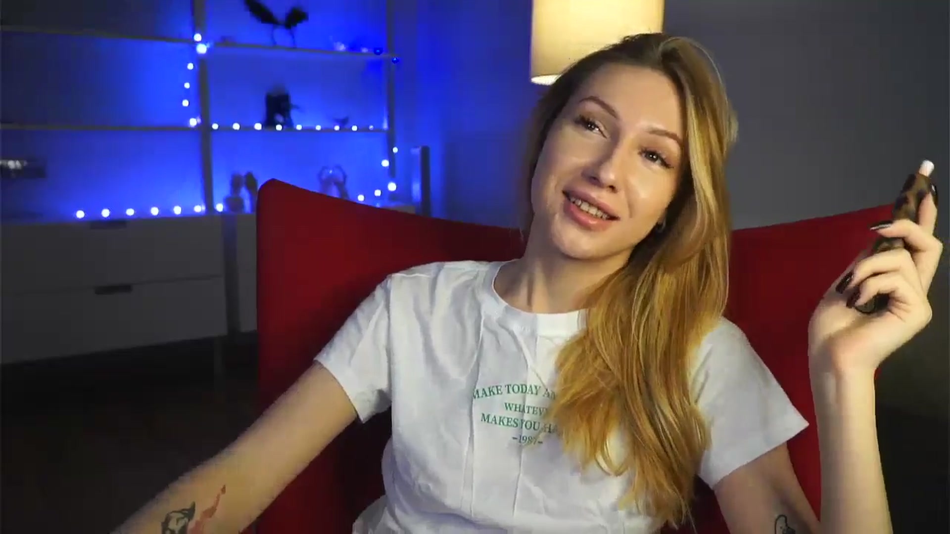 Gallery image thumbnail from LovelyGin's myfreecams stream on, 01/10/2025, 14:33 image 18 of 20
