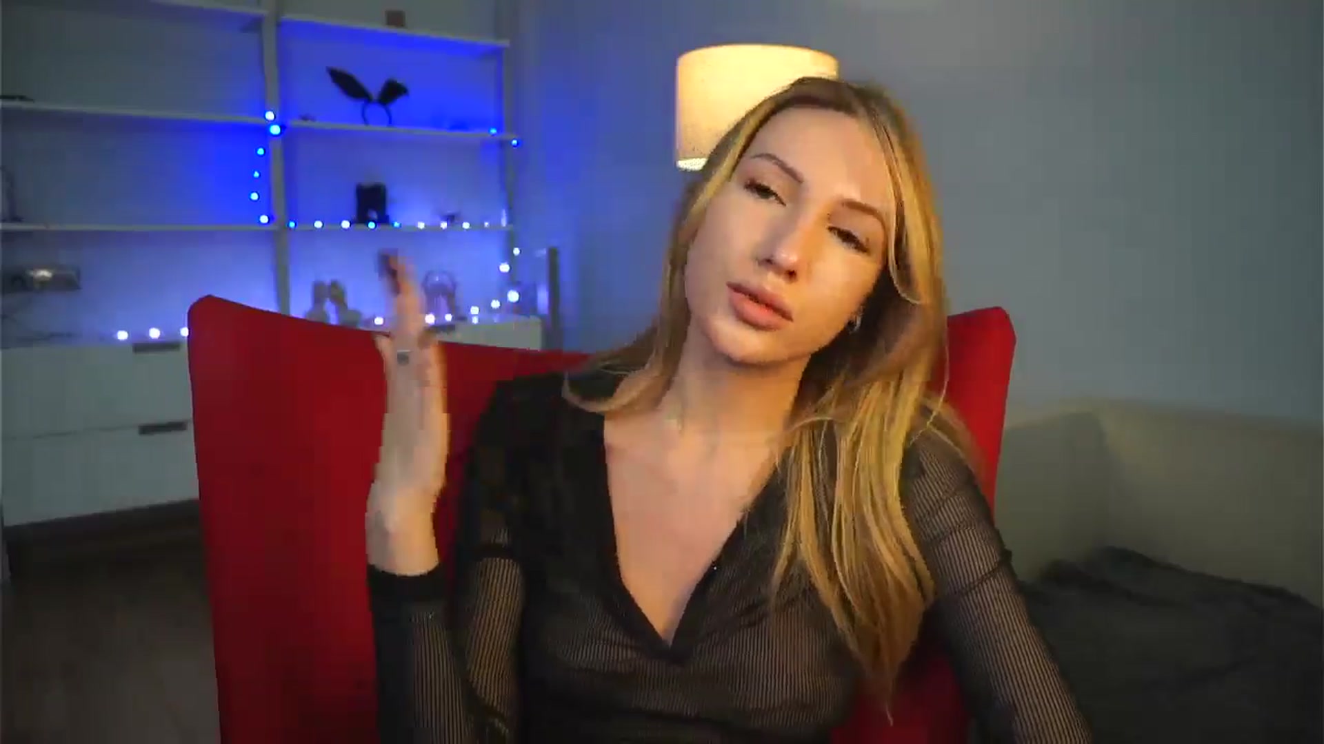 Gallery image thumbnail from LovelyGin's myfreecams stream on, 01/10/2025, 17:46 image 14 of 20