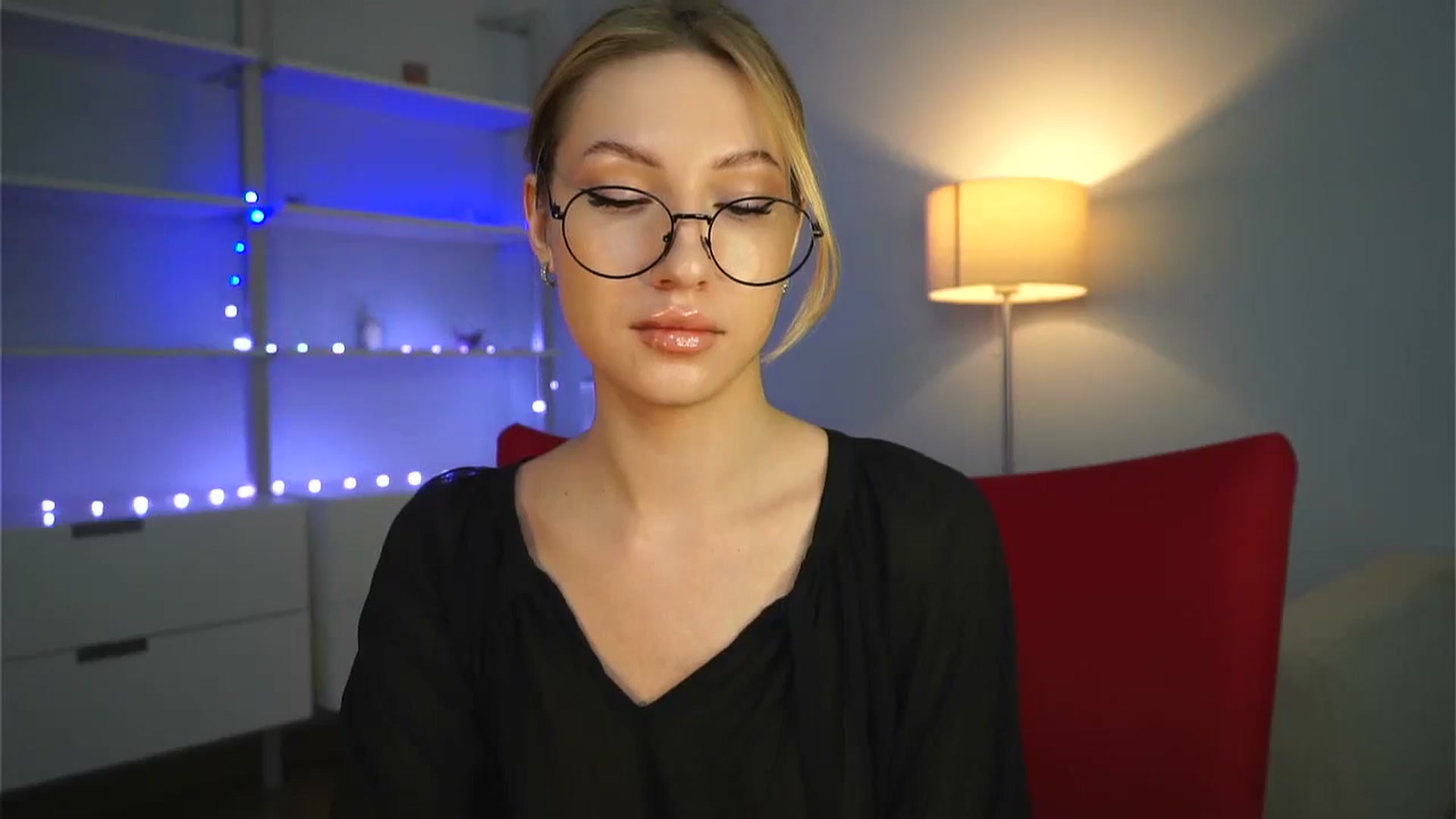 Gallery image thumbnail from LovelyGin's myfreecams stream on, 01/13/2025, 14:16 image 16 of 20