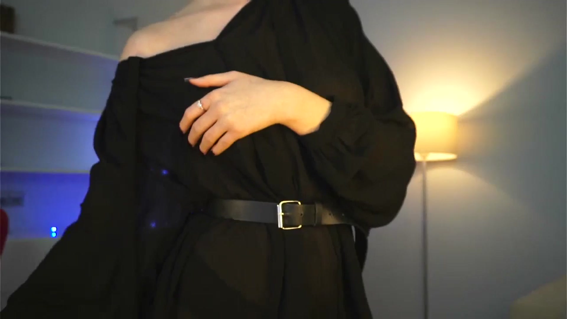 Gallery image thumbnail from LovelyGin's myfreecams stream on, 01/13/2025, 14:16 image 10 of 20