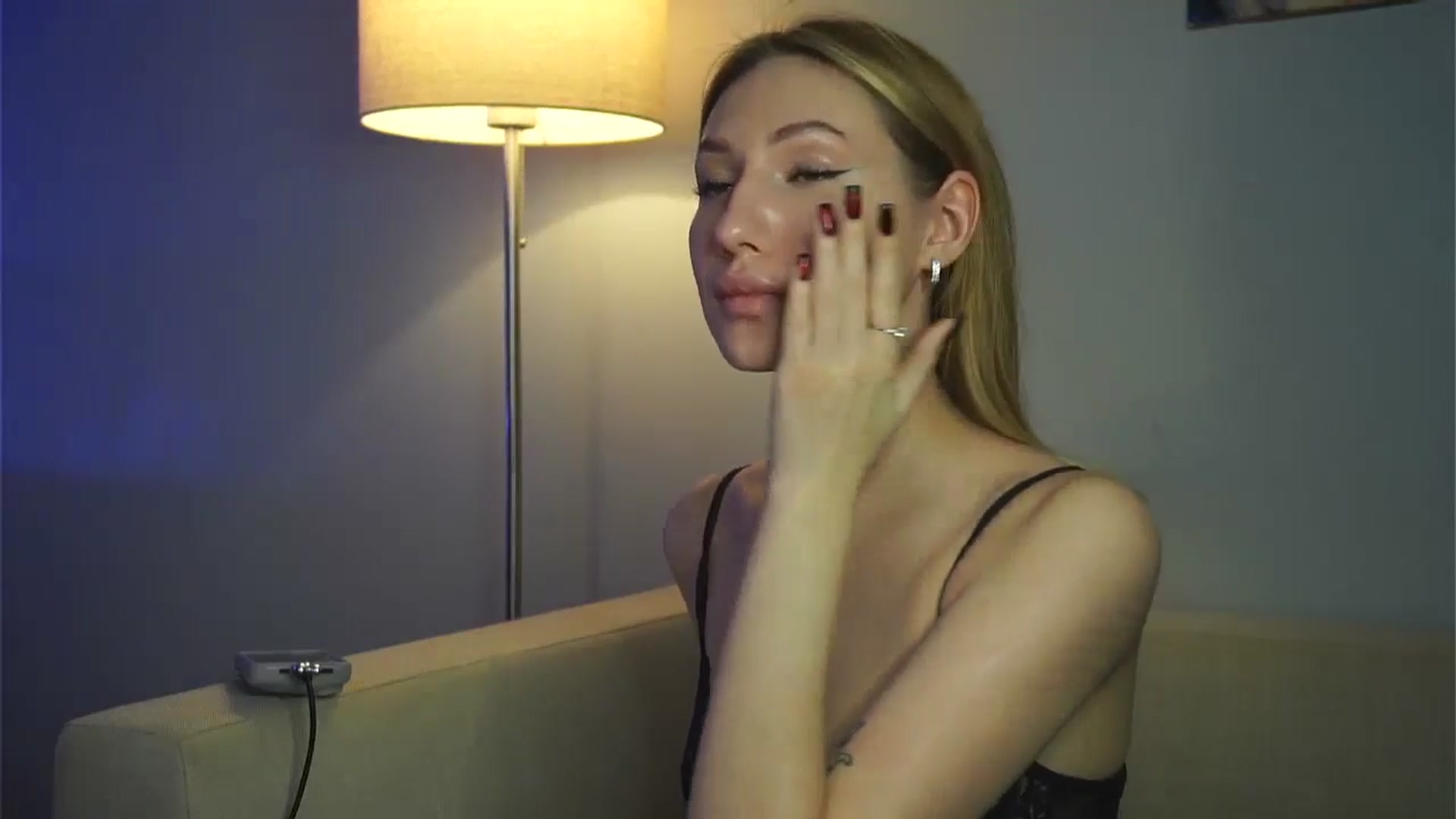Gallery image thumbnail from LovelyGin's myfreecams stream on, 01/13/2025, 18:48 image 13 of 20