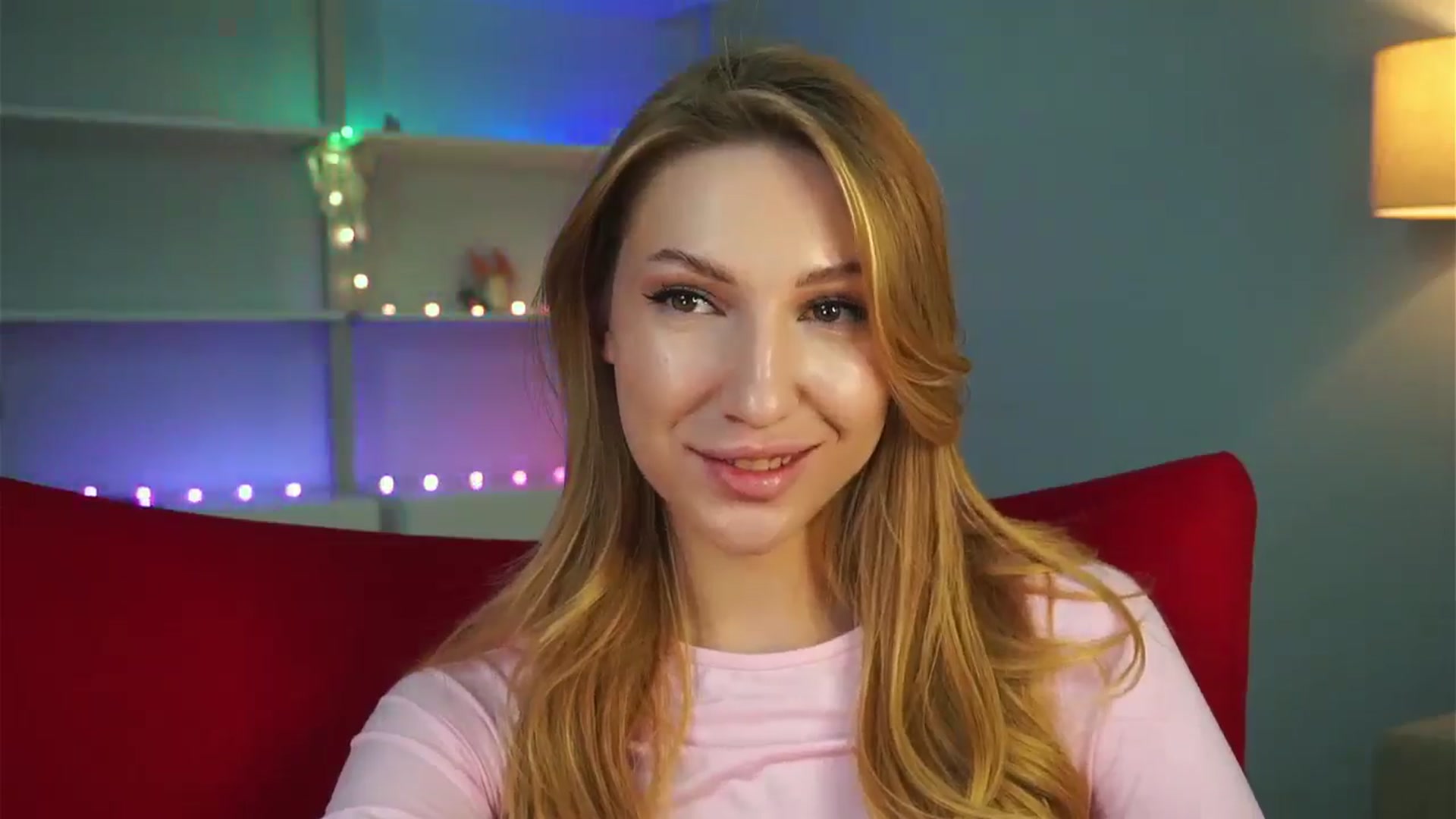 Gallery image thumbnail from LovelyGin's myfreecams stream on, 01/15/2025, 16:56 image 6 of 20