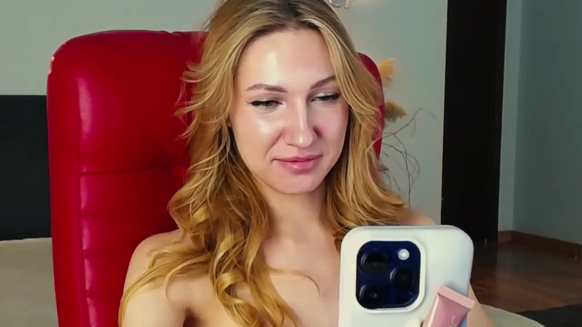 Gallery image thumbnail from LovelyGin's myfreecams stream on, 01/16/2025, 17:26 image 8 of 20