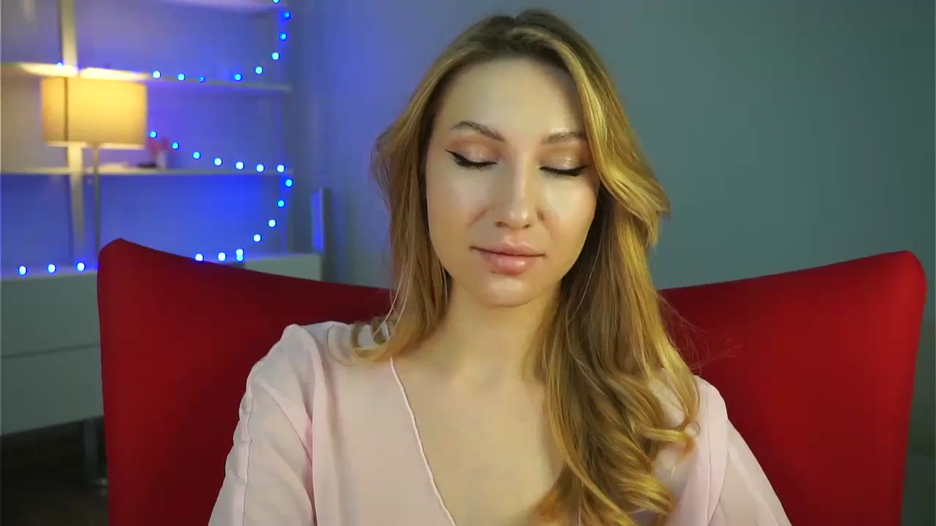 Gallery image thumbnail from LovelyGin's myfreecams stream on, 01/17/2025, 14:28 image 9 of 20