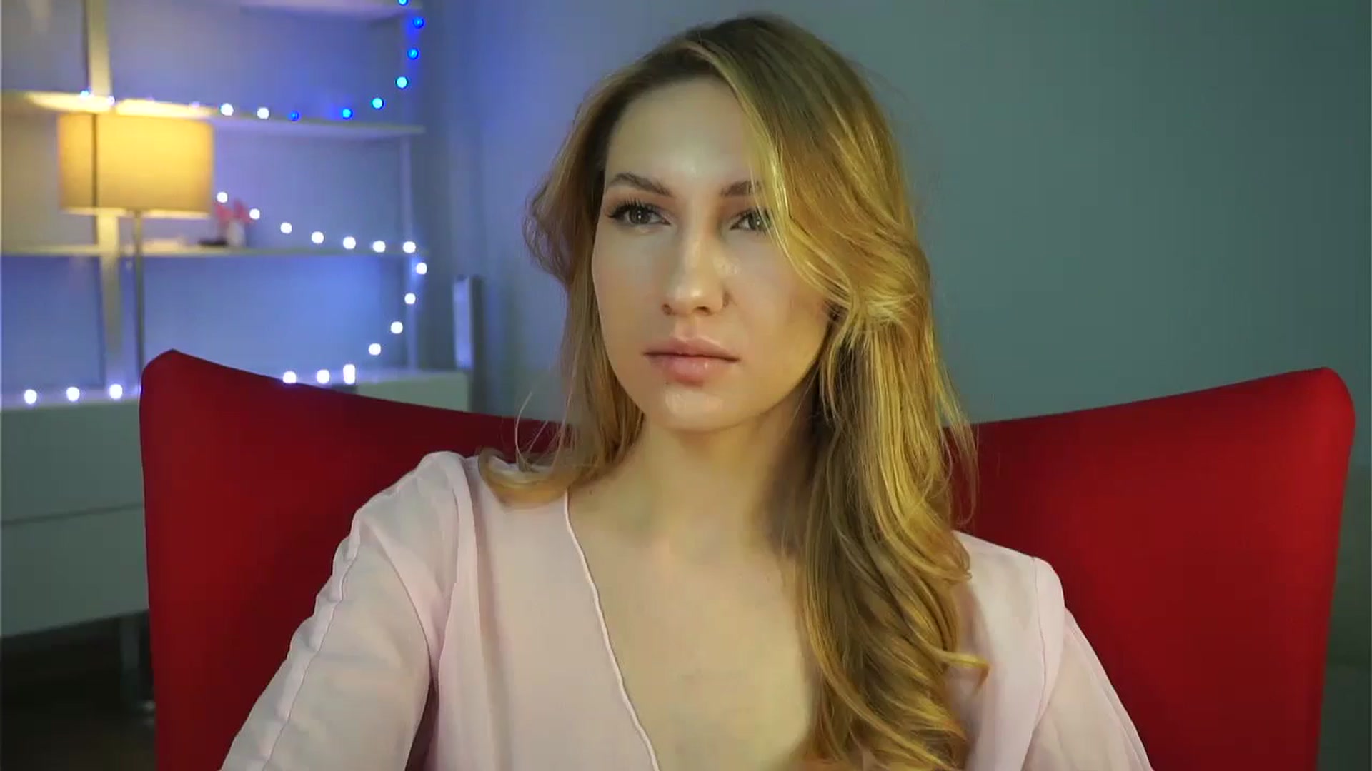 Gallery image thumbnail from LovelyGin's myfreecams stream on, 01/17/2025, 14:28 image 6 of 20