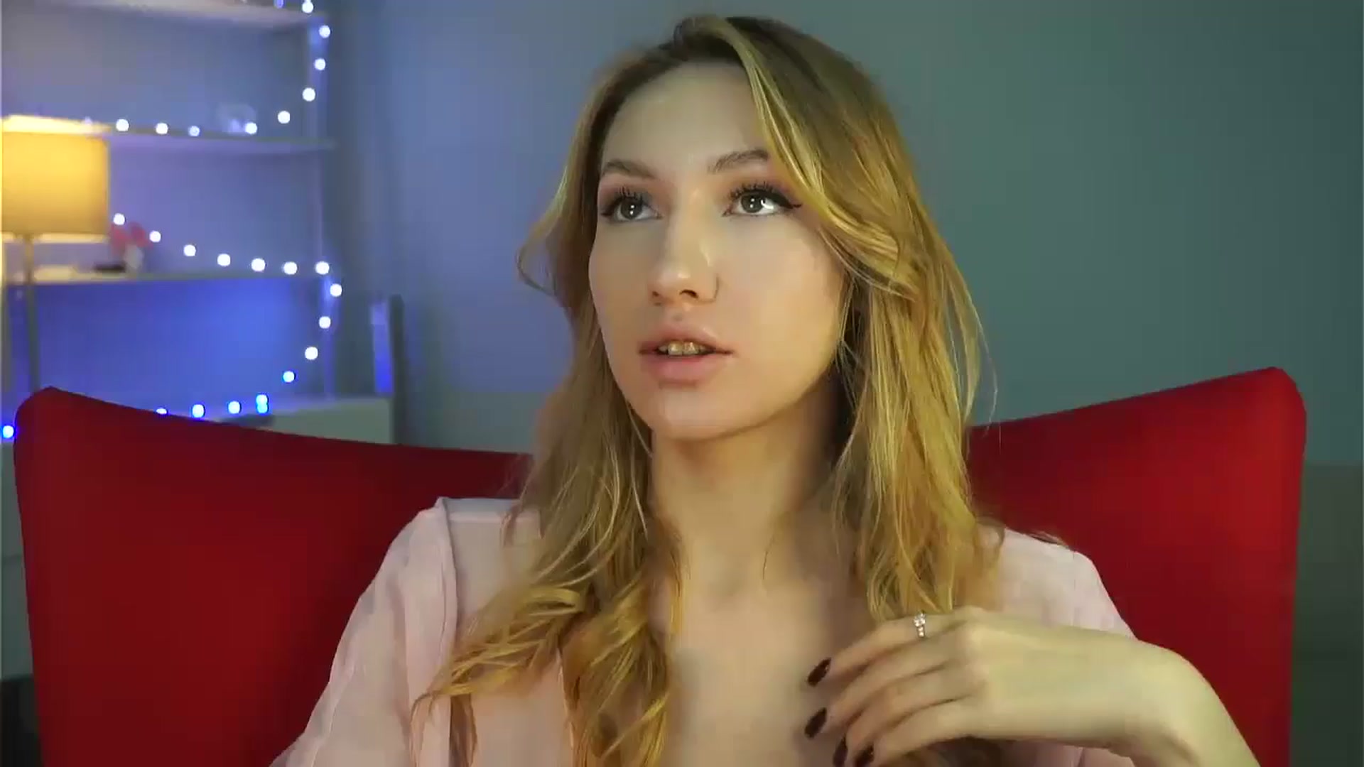 Gallery image thumbnail from LovelyGin's myfreecams stream on, 01/17/2025, 16:18 image 7 of 20