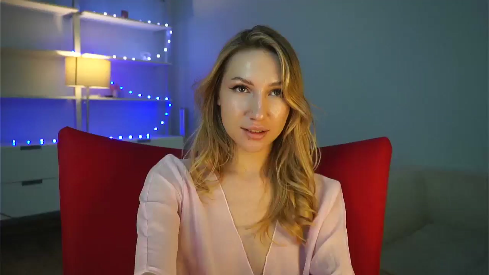 Gallery image thumbnail from LovelyGin's myfreecams stream on, 01/17/2025, 19:19 image 8 of 20
