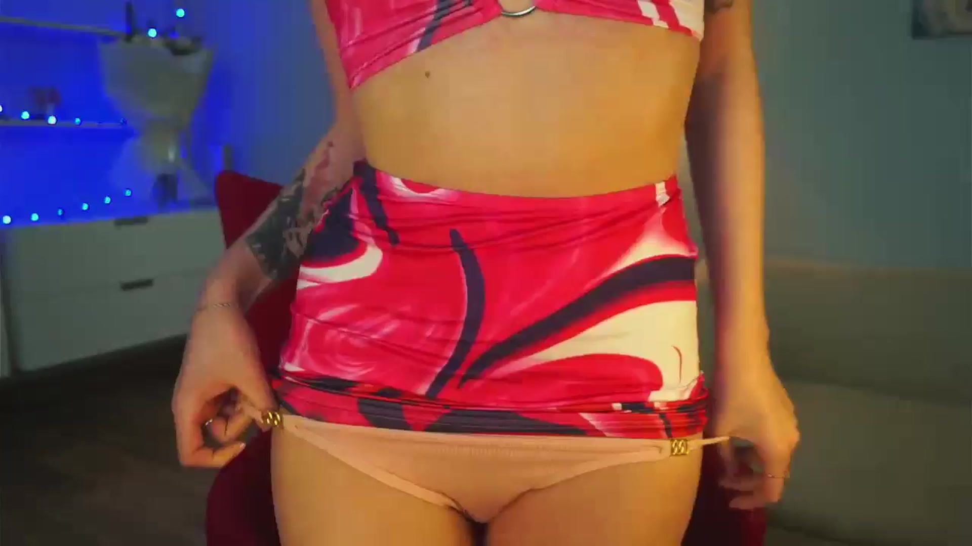 Gallery image thumbnail from LovelyGin's myfreecams stream on, 01/22/2025, 16:27 image 5 of 20