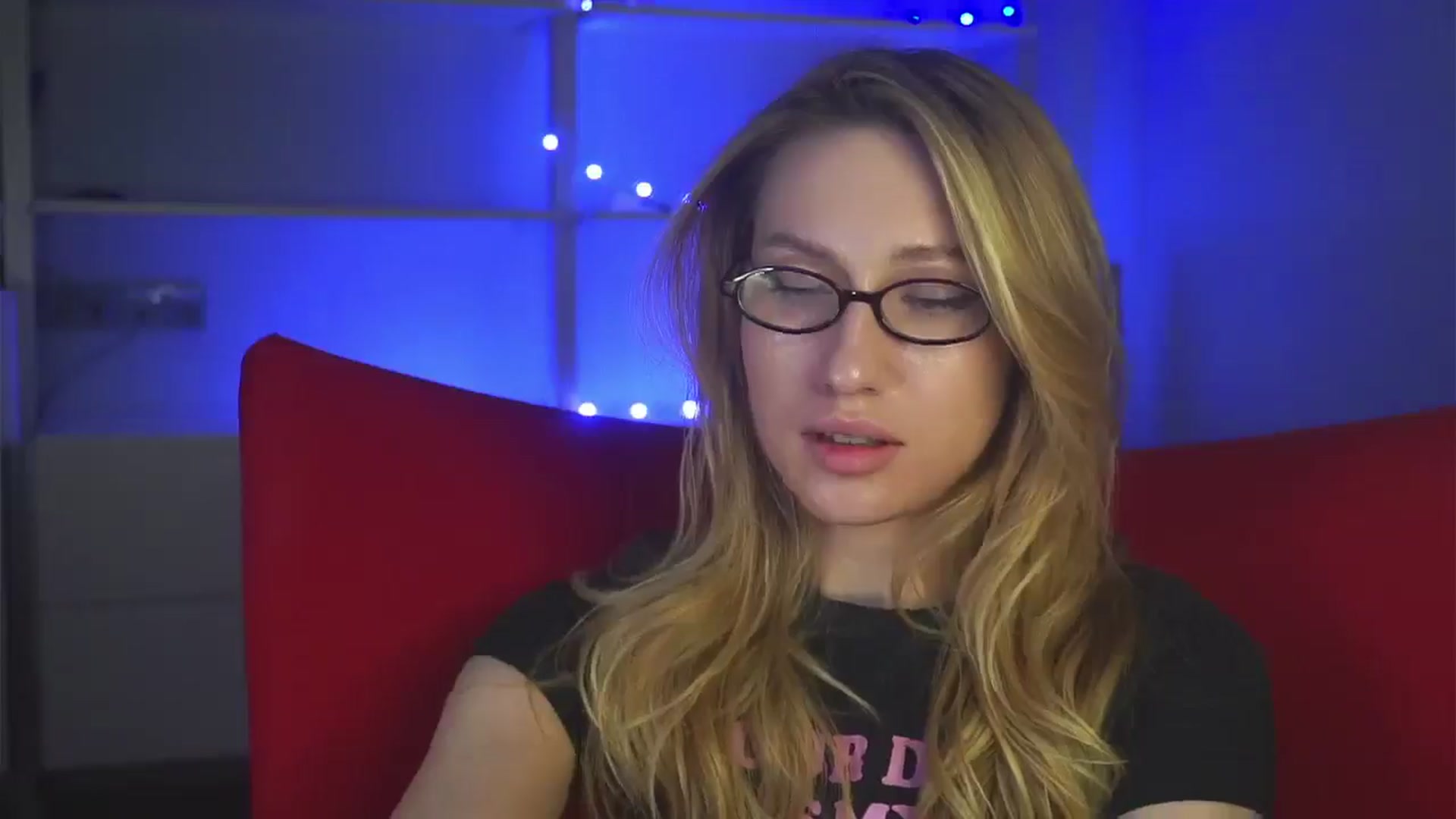 Gallery image thumbnail from LovelyGin's myfreecams stream on, 01/24/2025, 19:35 image 10 of 20