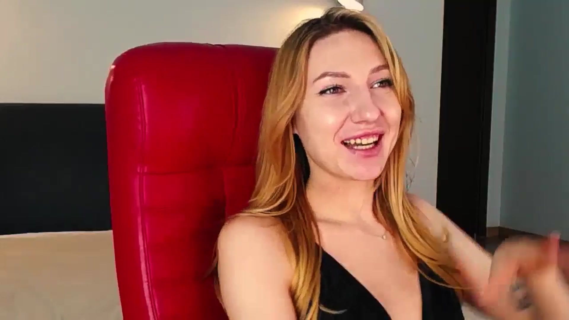 Gallery image thumbnail from LovelyGin's myfreecams stream on, 02/04/2025, 19:56 image 14 of 20