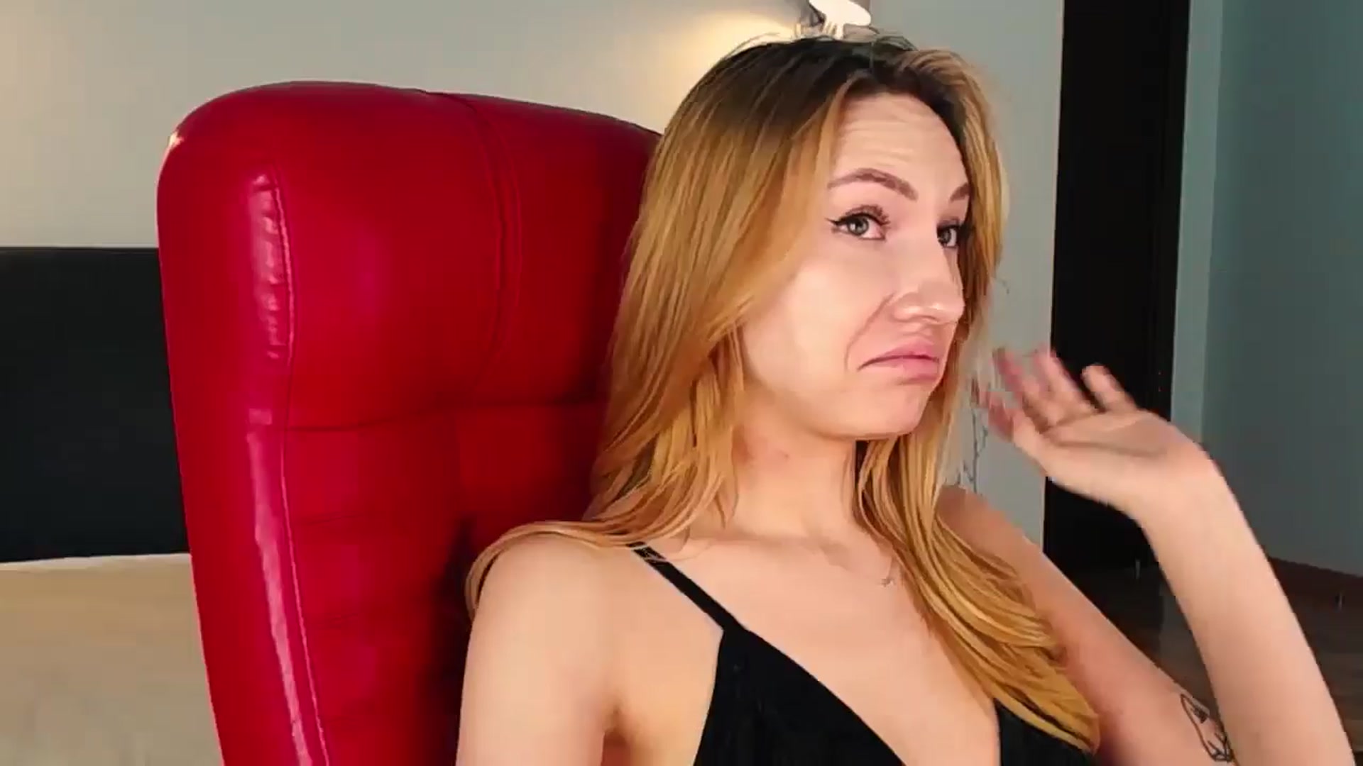 Gallery image thumbnail from LovelyGin's myfreecams stream on, 02/04/2025, 19:56 image 13 of 20