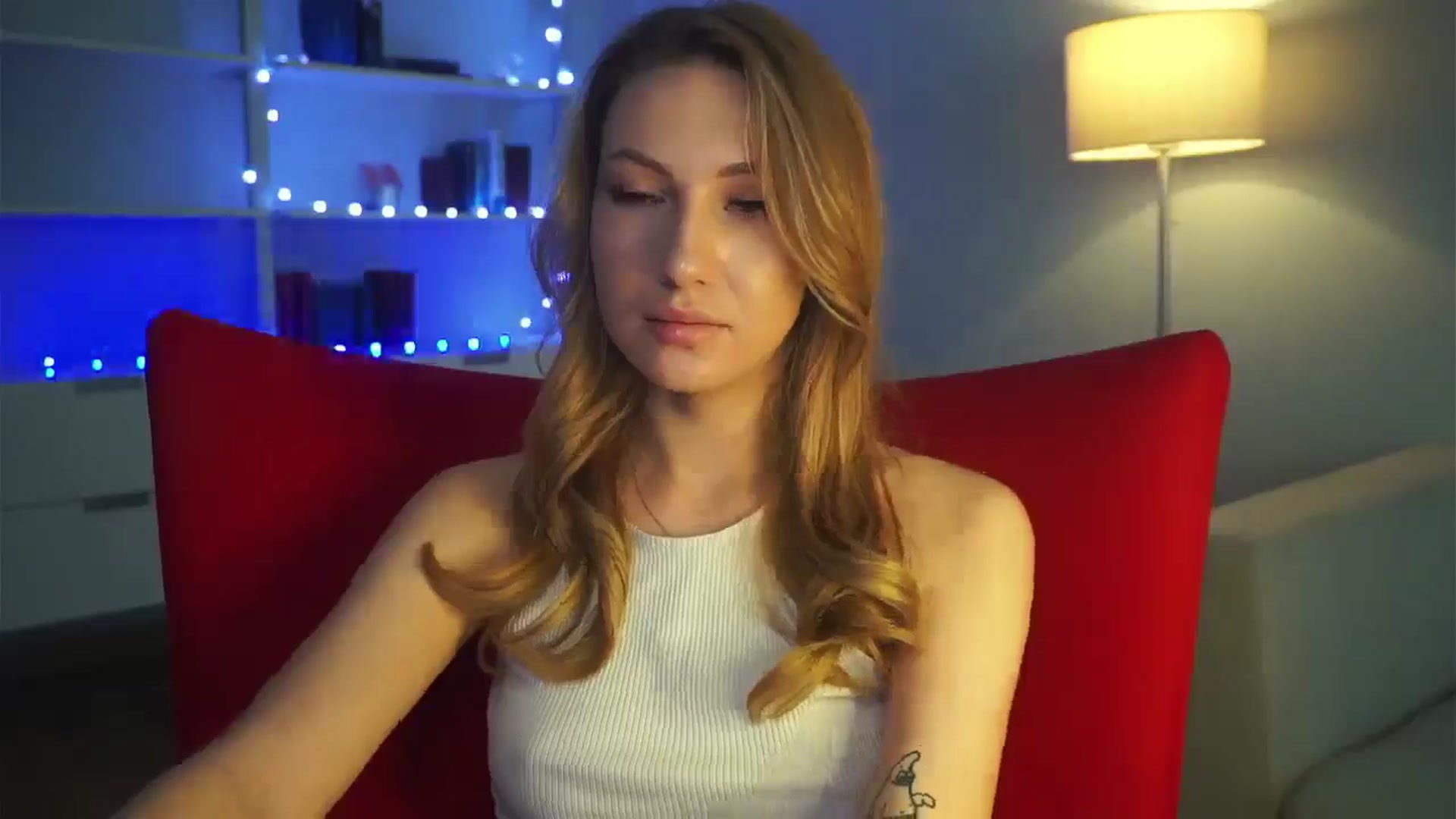Gallery image thumbnail from LovelyGin's myfreecams stream on, 02/11/2025, 16:34 image 6 of 20