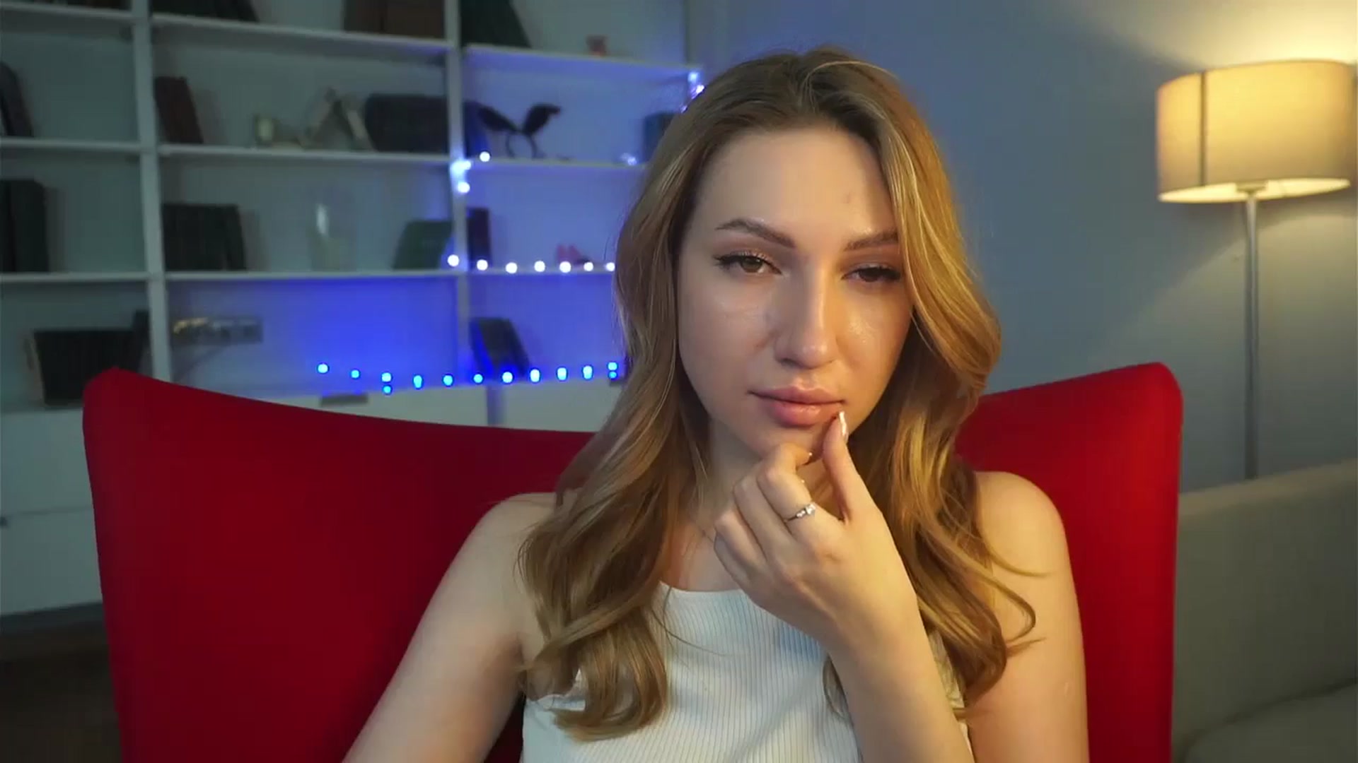 Gallery image thumbnail from LovelyGin's myfreecams stream on, 02/13/2025, 17:42 image 4 of 20