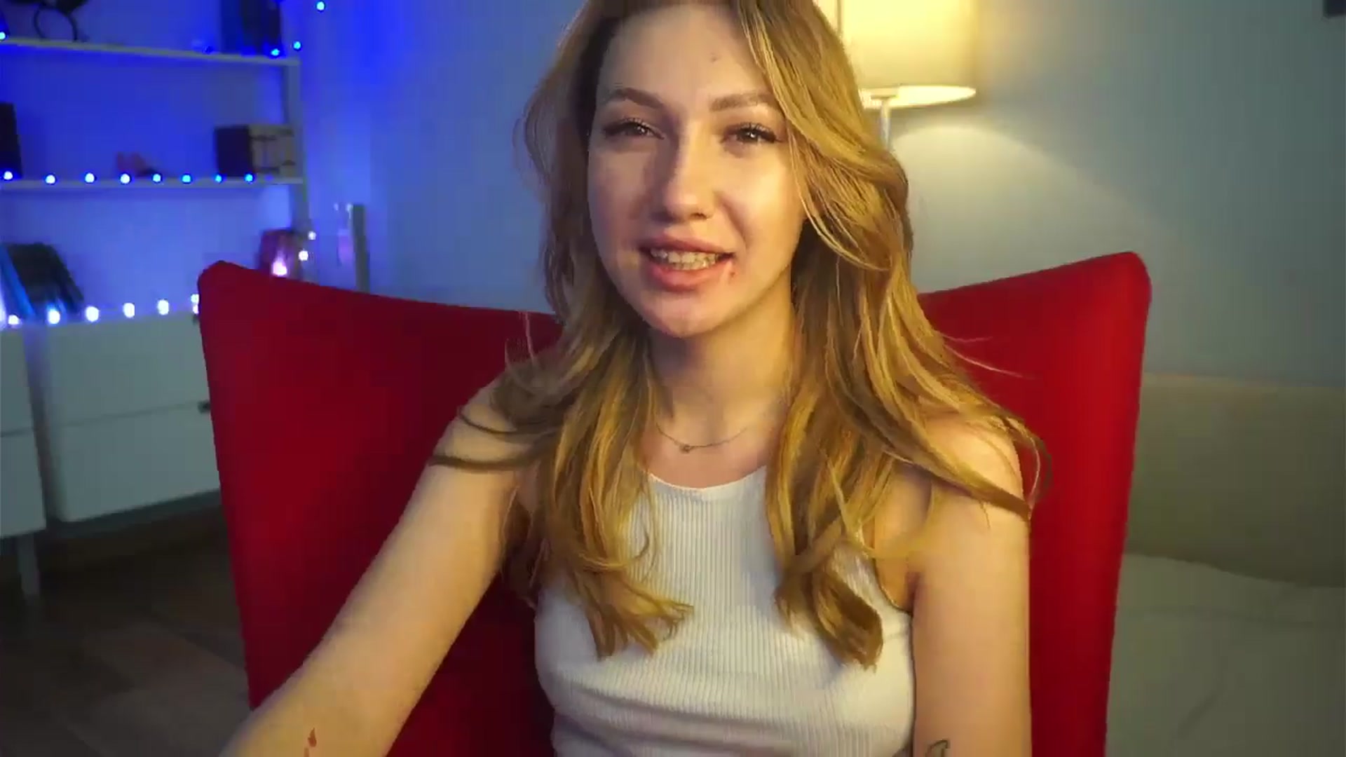 Gallery image thumbnail from LovelyGin's myfreecams stream on, 02/13/2025, 20:15 image 18 of 20