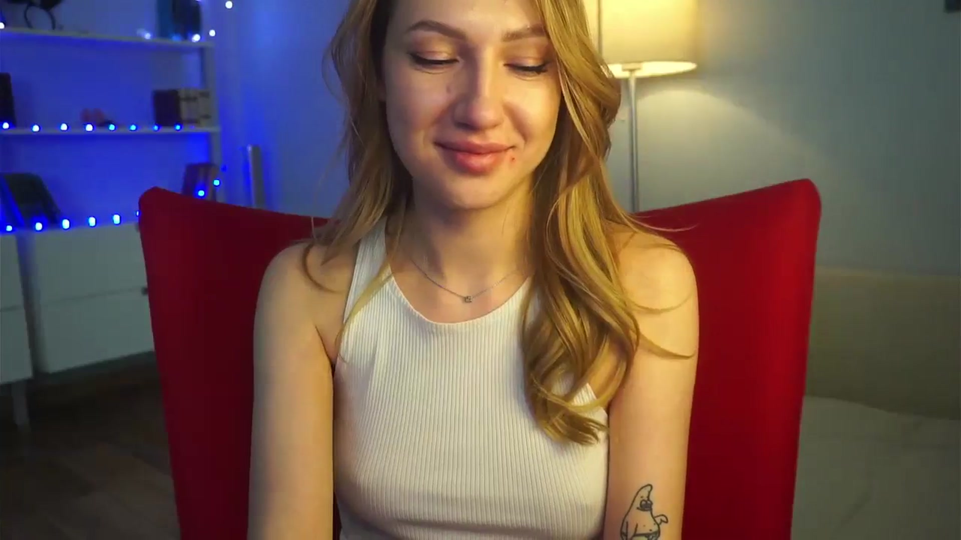 Gallery image thumbnail from LovelyGin's myfreecams stream on, 02/13/2025, 20:15 image 19 of 20