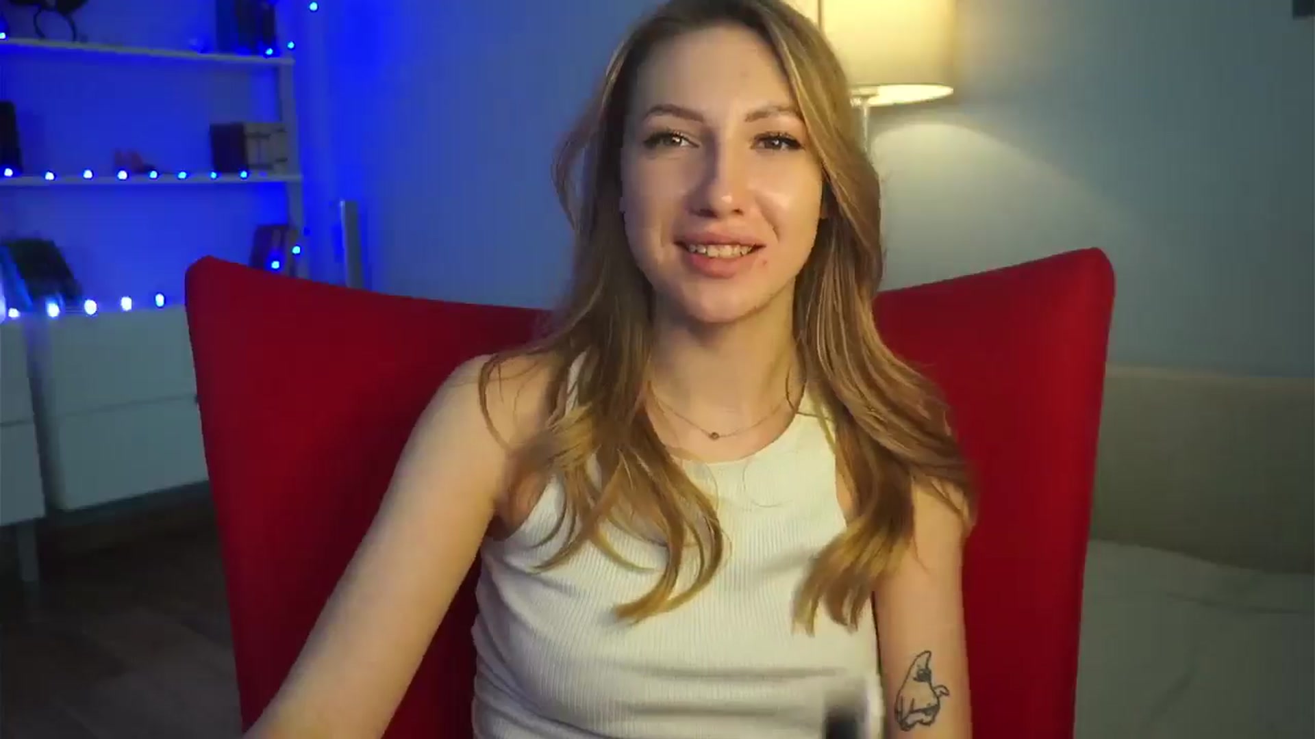 Gallery image thumbnail from LovelyGin's myfreecams stream on, 02/13/2025, 20:15 image 12 of 20