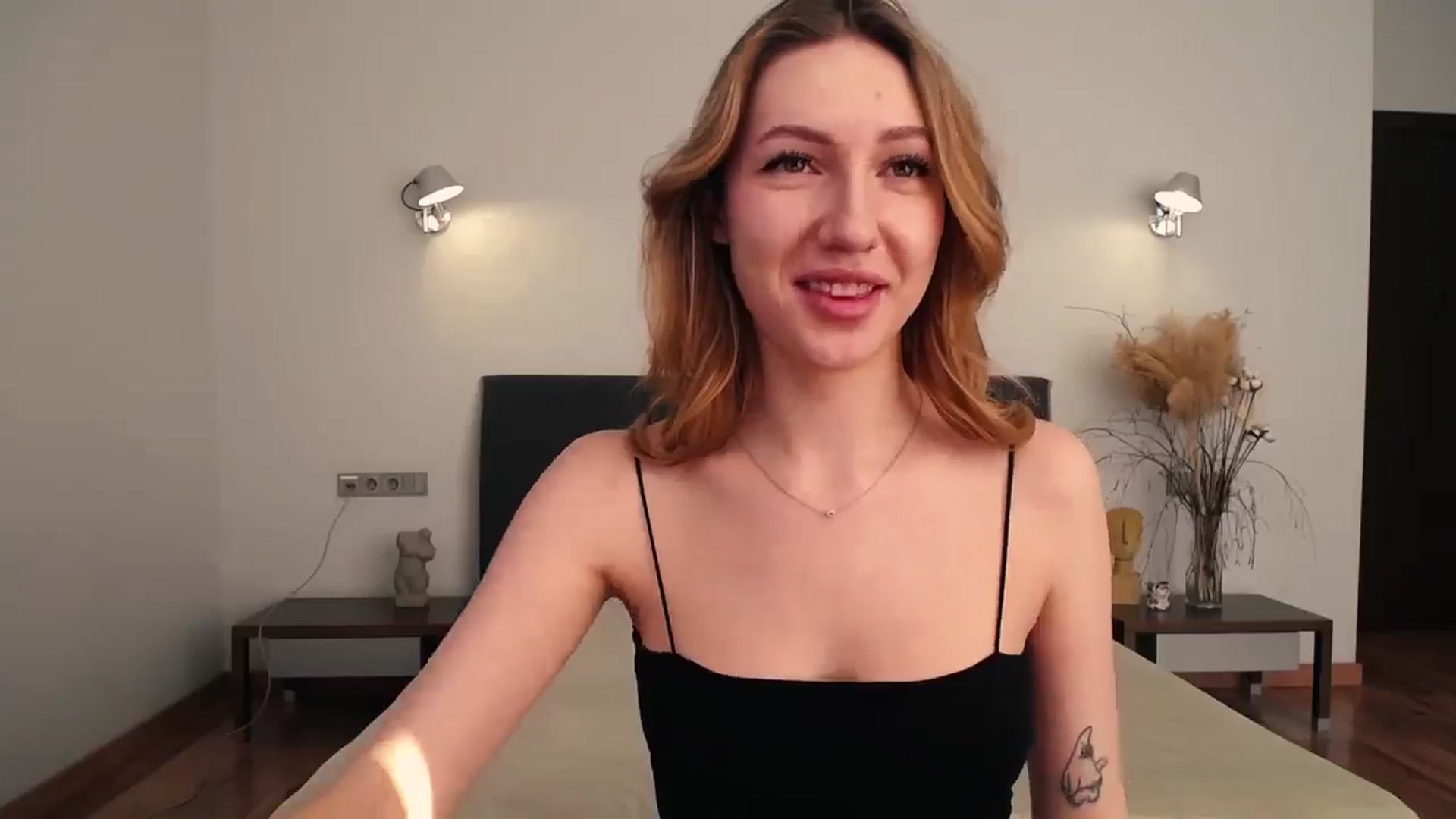 Gallery image thumbnail from LovelyGin's myfreecams stream on, 02/18/2025, 16:07 image 6 of 20