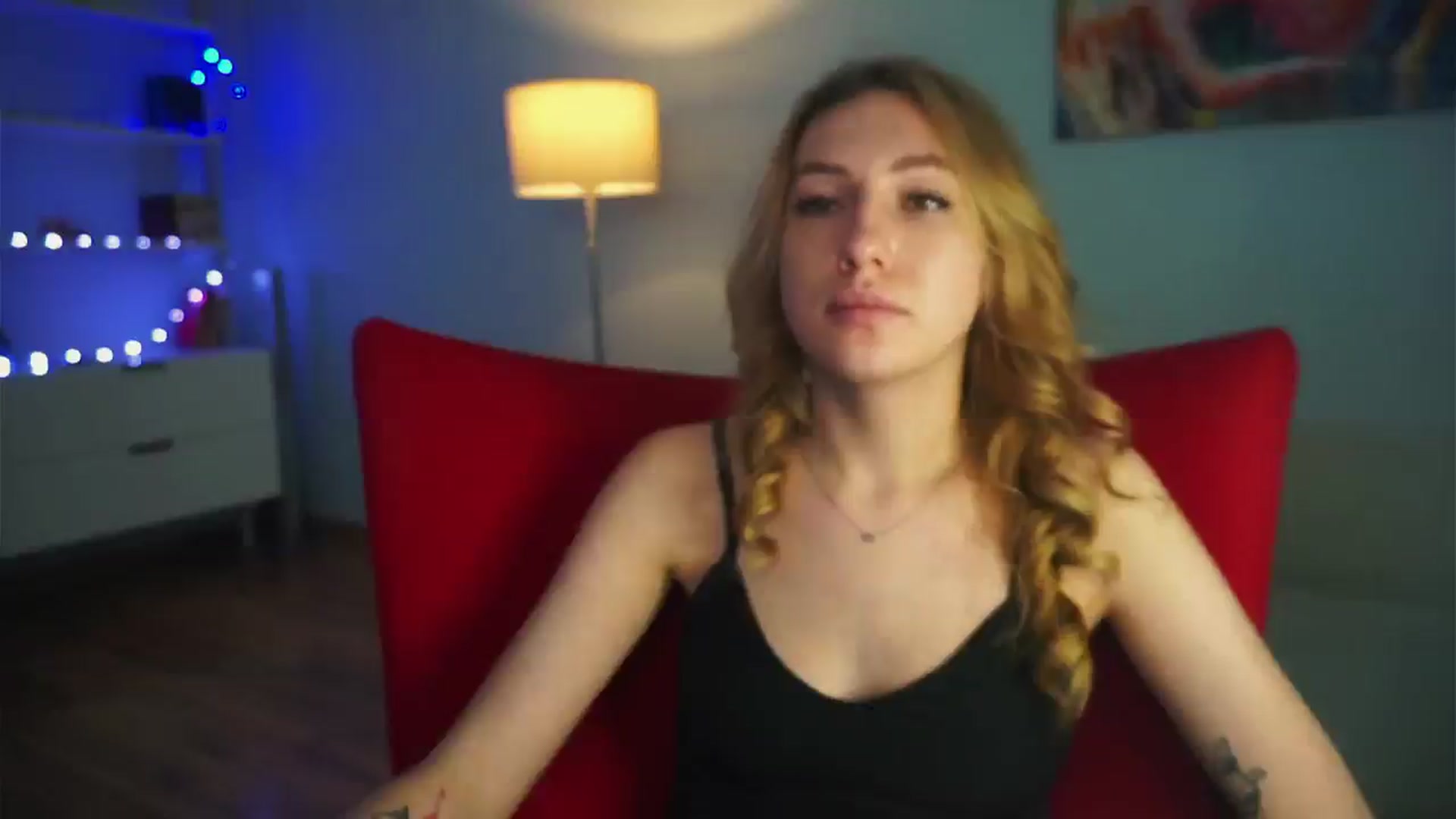 Gallery image thumbnail from LovelyGin's myfreecams stream on, 02/19/2025, 18:56 image 12 of 20