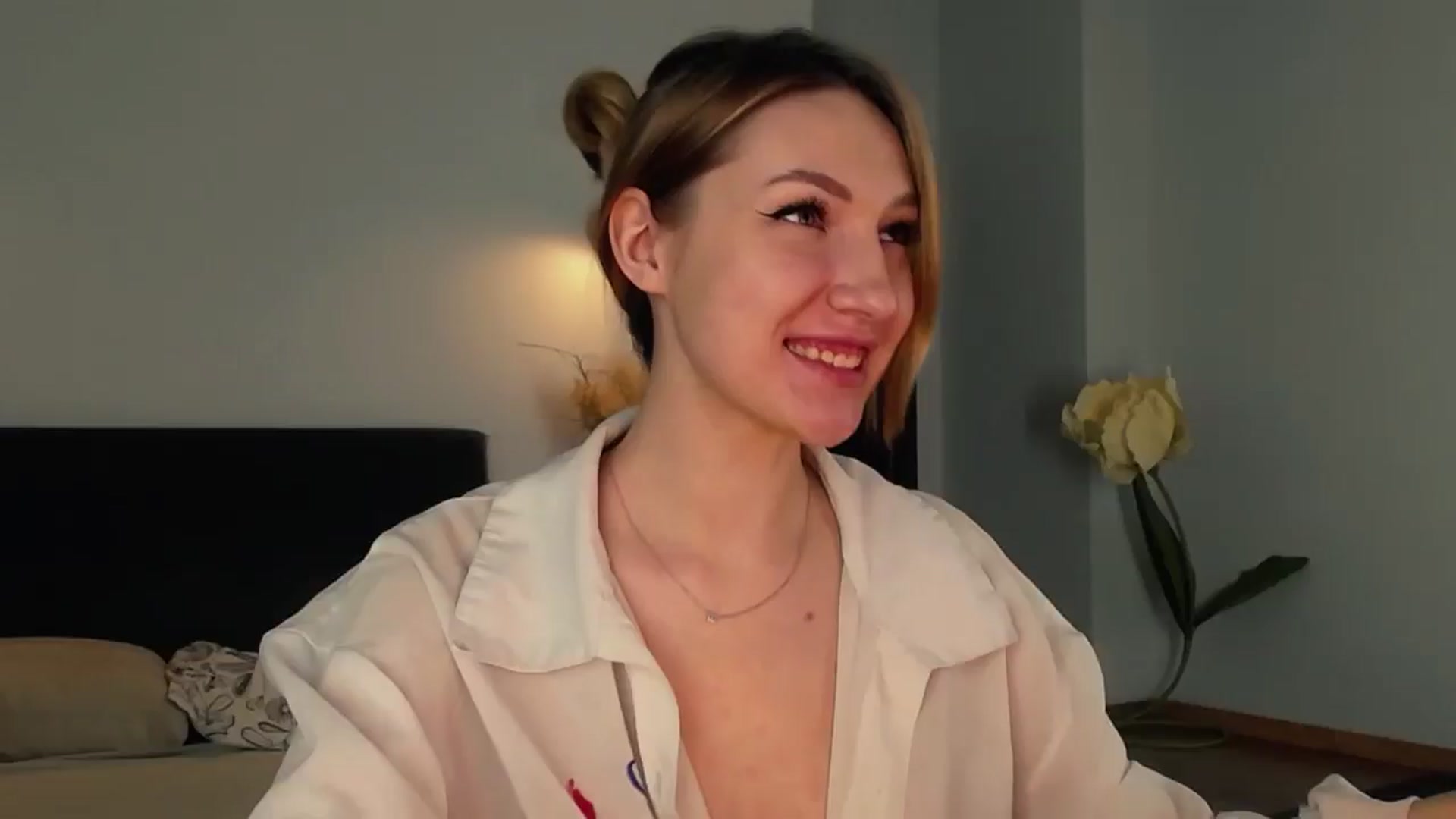 Gallery image thumbnail from LovelyGin's myfreecams stream on, 02/24/2025, 20:12 image 1 of 20
