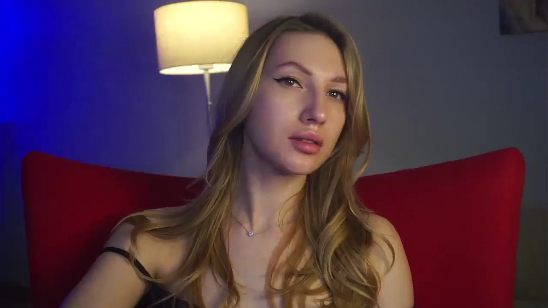 Gallery image thumbnail from LovelyGin's myfreecams stream on, 02/25/2025, 17:25 image 17 of 20