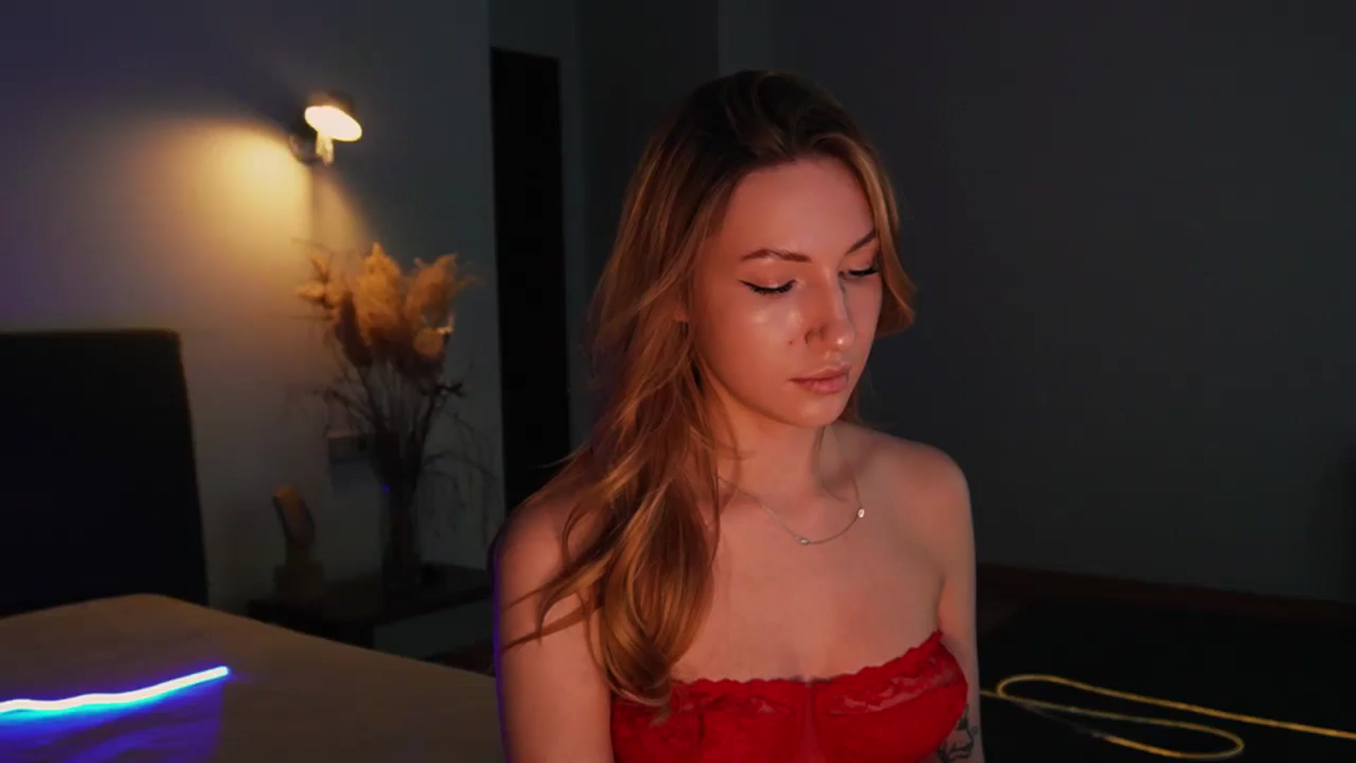 Gallery image thumbnail from LovelyGin's myfreecams stream on, 03/07/2025, 17:34 image 6 of 20