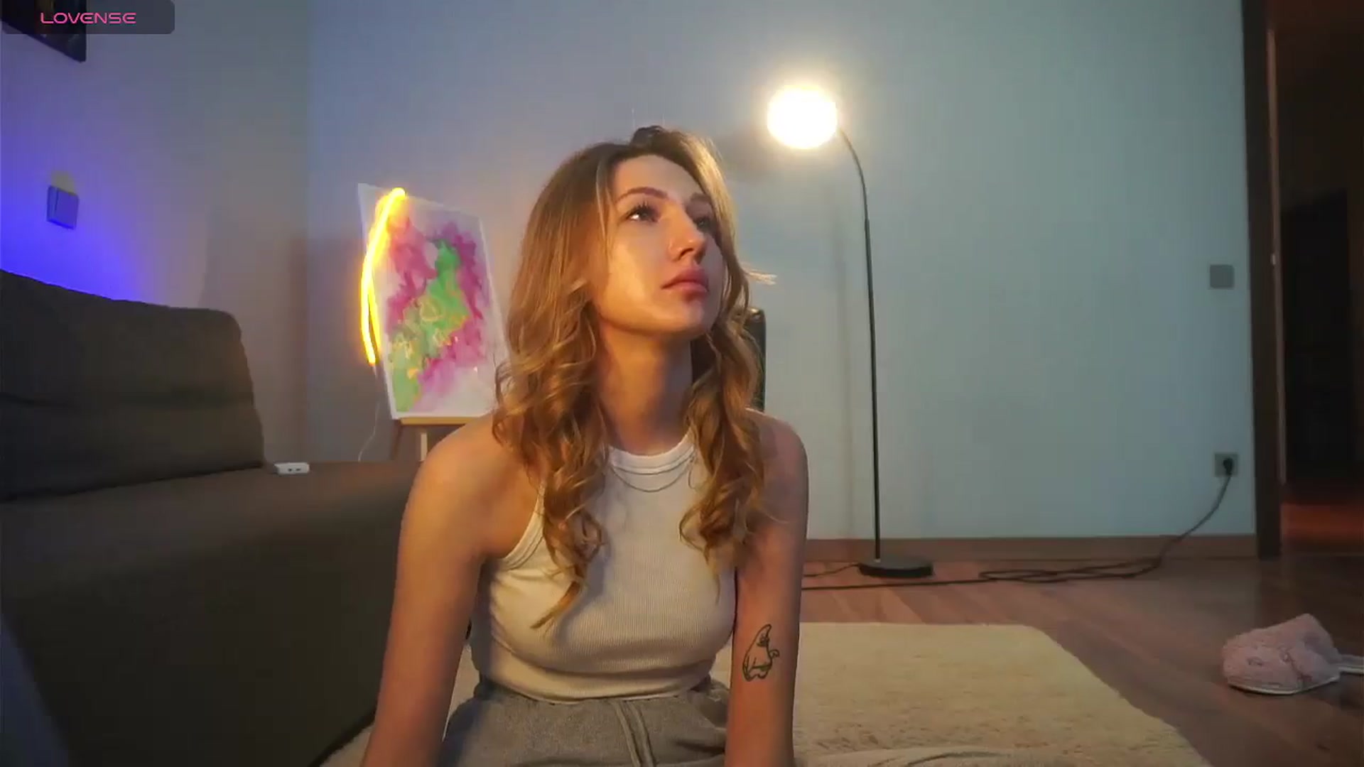 Gallery image thumbnail from LovelyGin's myfreecams stream on, 03/14/2025, 15:20 image 6 of 20