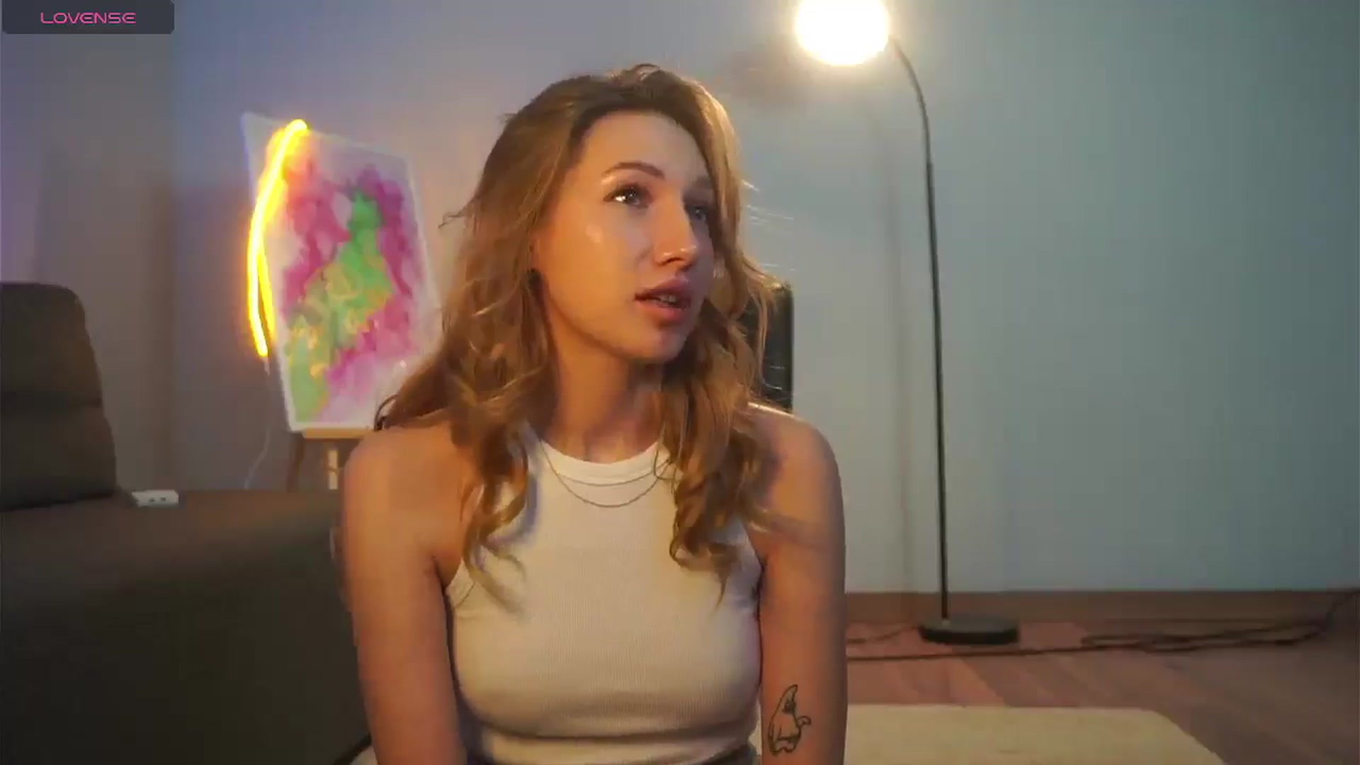 Gallery image thumbnail from LovelyGin's myfreecams stream on, 03/14/2025, 15:20 image 14 of 20