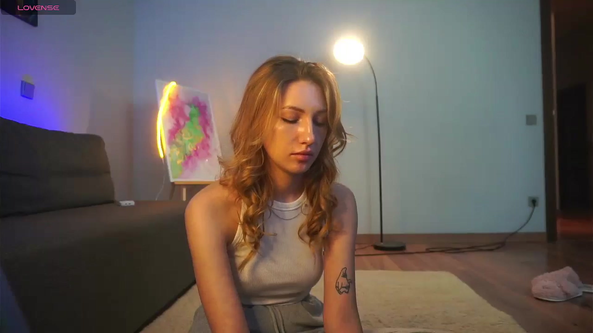 Gallery image thumbnail from LovelyGin's myfreecams stream on, 03/14/2025, 15:20 image 2 of 20