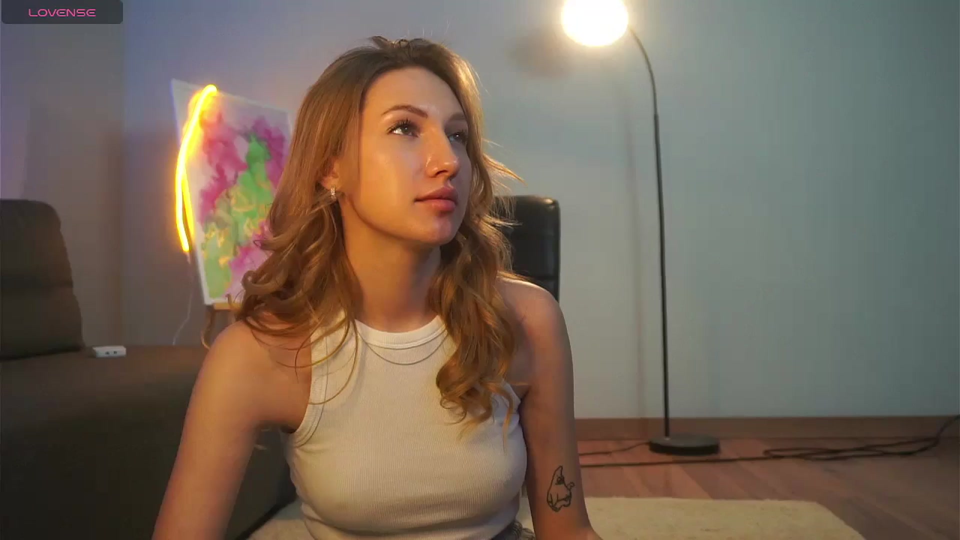 Gallery image thumbnail from LovelyGin's myfreecams stream on, 03/14/2025, 15:20 image 18 of 20