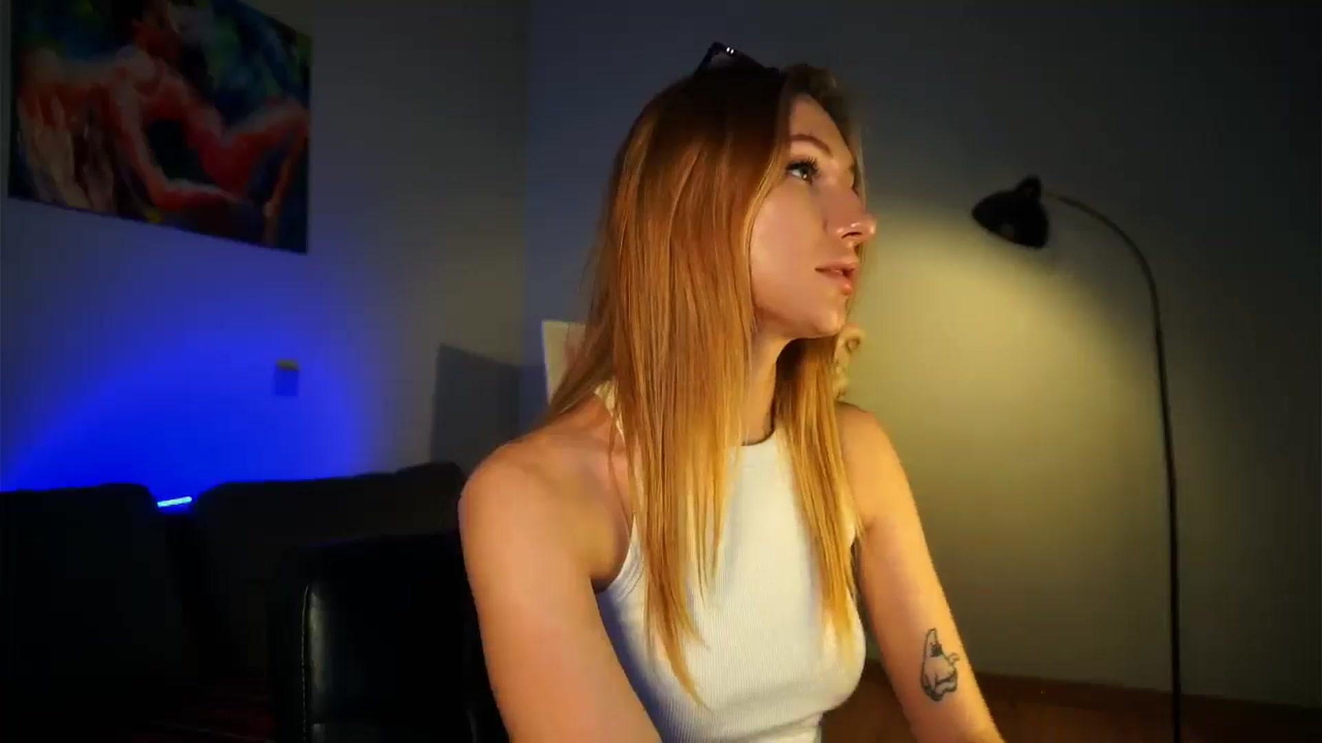 Gallery image thumbnail from LovelyGin's myfreecams stream on, 03/17/2025, 14:42 image 16 of 20