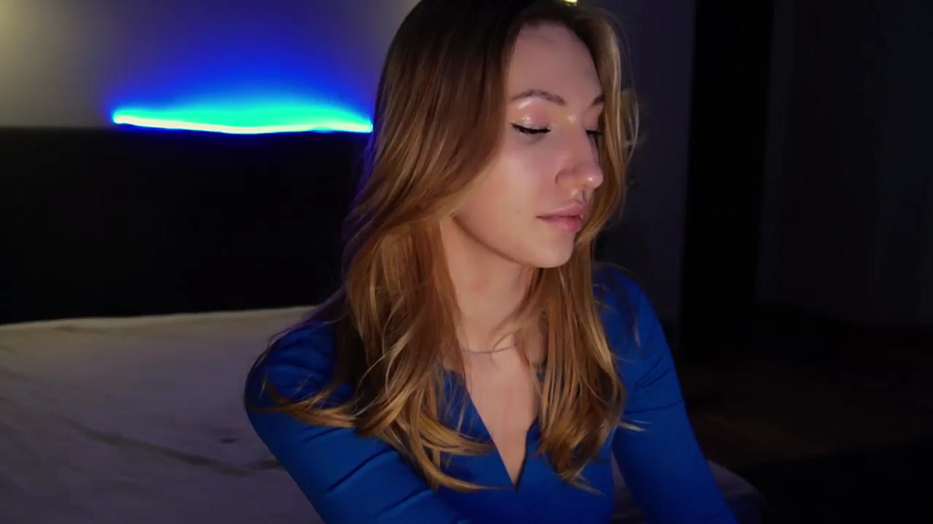 Gallery image thumbnail from LovelyGin's myfreecams stream on, 03/18/2025, 18:31 image 17 of 20