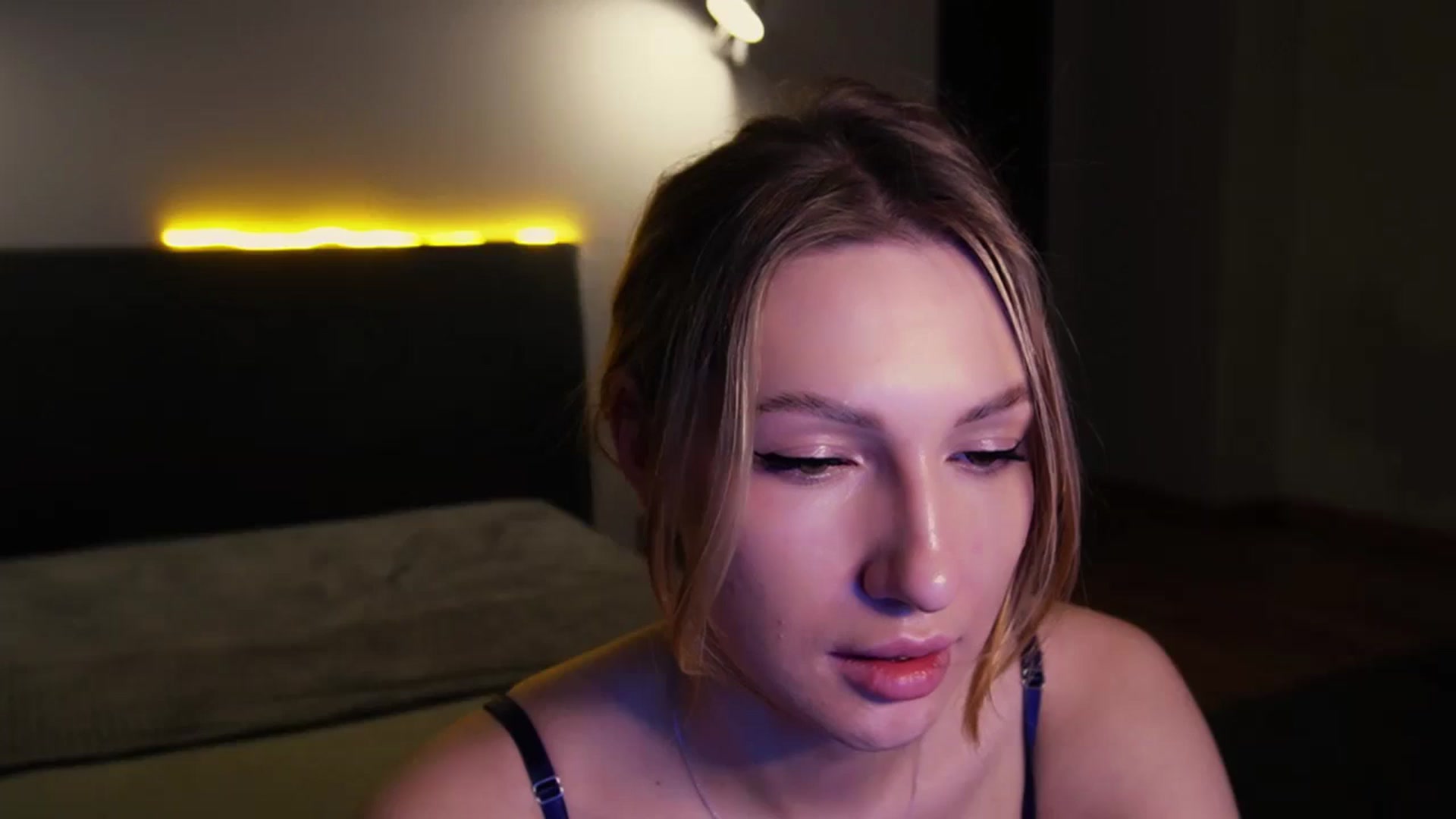 Gallery image thumbnail from LovelyGin's myfreecams stream on, 03/19/2025, 18:44 image 1 of 20