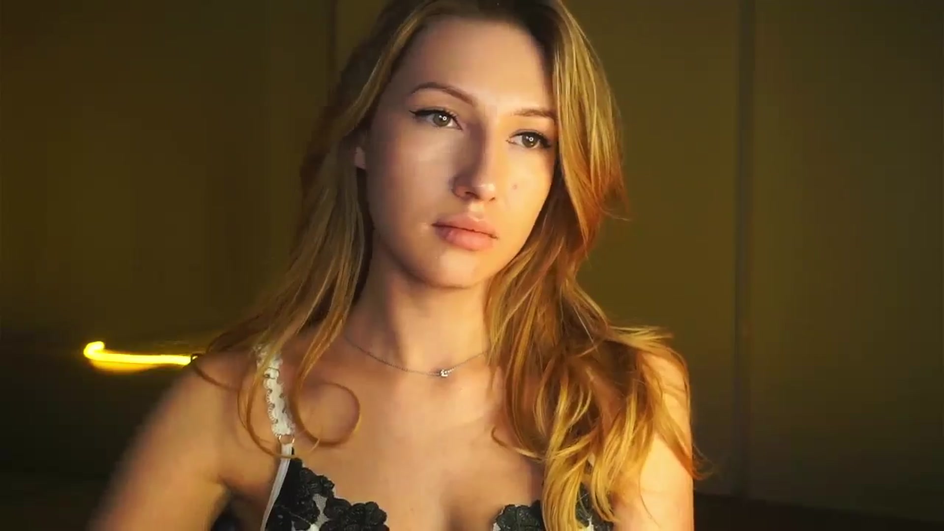 Gallery image thumbnail from LovelyGin's myfreecams stream on, 03/20/2025, 18:17 image 9 of 20