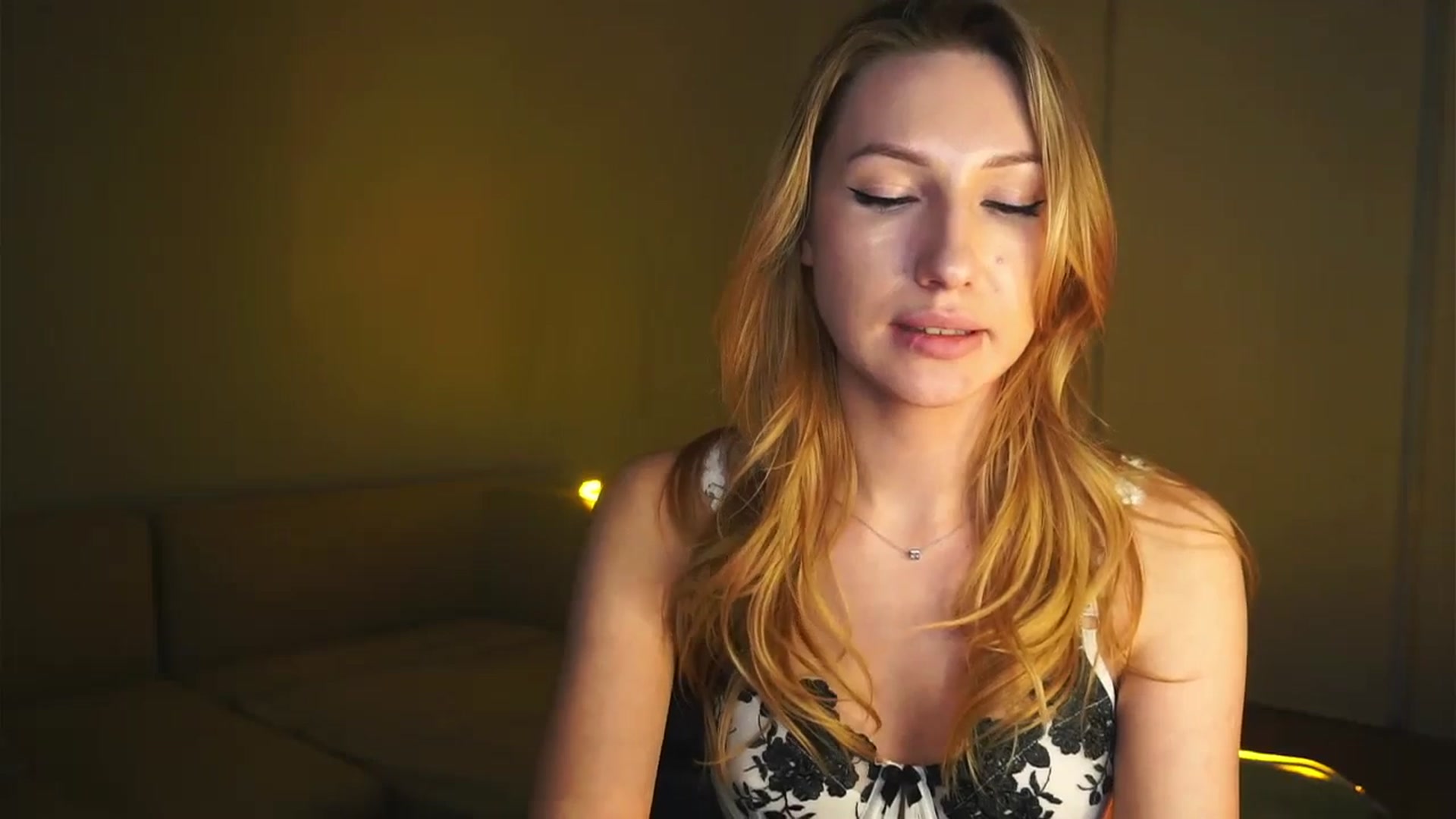 Gallery image thumbnail from LovelyGin's myfreecams stream on, 03/20/2025, 19:16 image 9 of 20