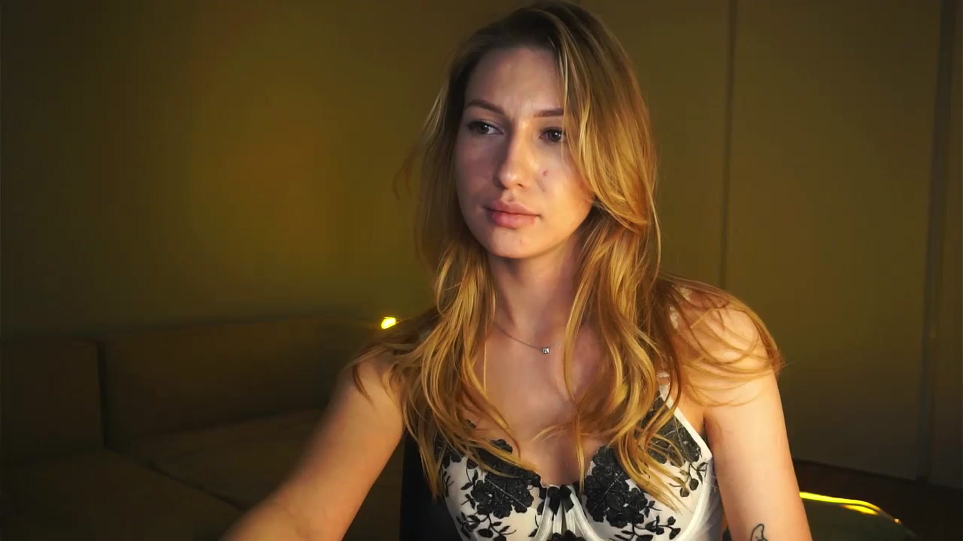 Gallery image thumbnail from LovelyGin's myfreecams stream on, 03/20/2025, 19:16 image 1 of 20