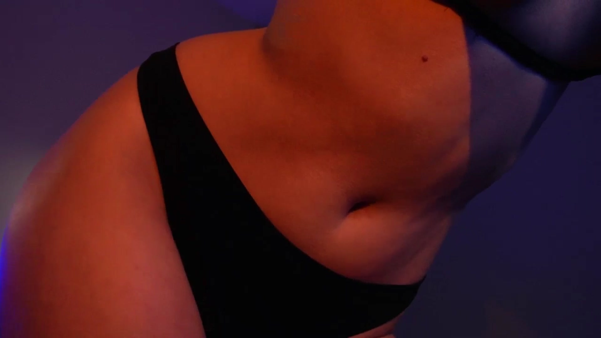 Gallery image thumbnail from LovelyGin's myfreecams stream on, 03/21/2025, 17:40 image 12 of 20