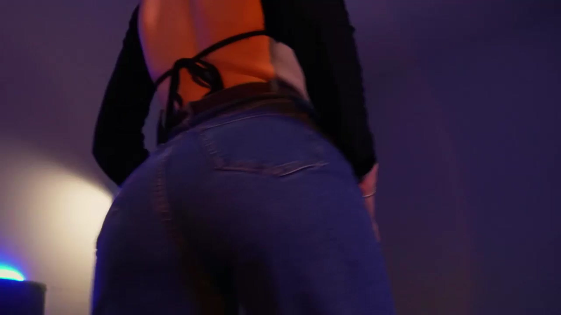 Gallery image thumbnail from LovelyGin's myfreecams stream on, 03/21/2025, 18:35 image 1 of 20