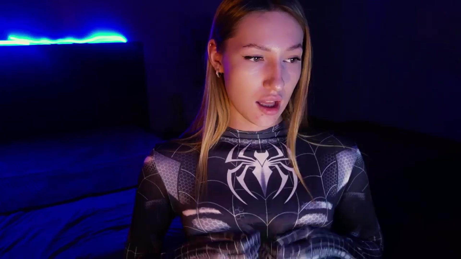 Gallery image thumbnail from LovelyGin's myfreecams stream on, 03/24/2025, 20:03 image 10 of 20