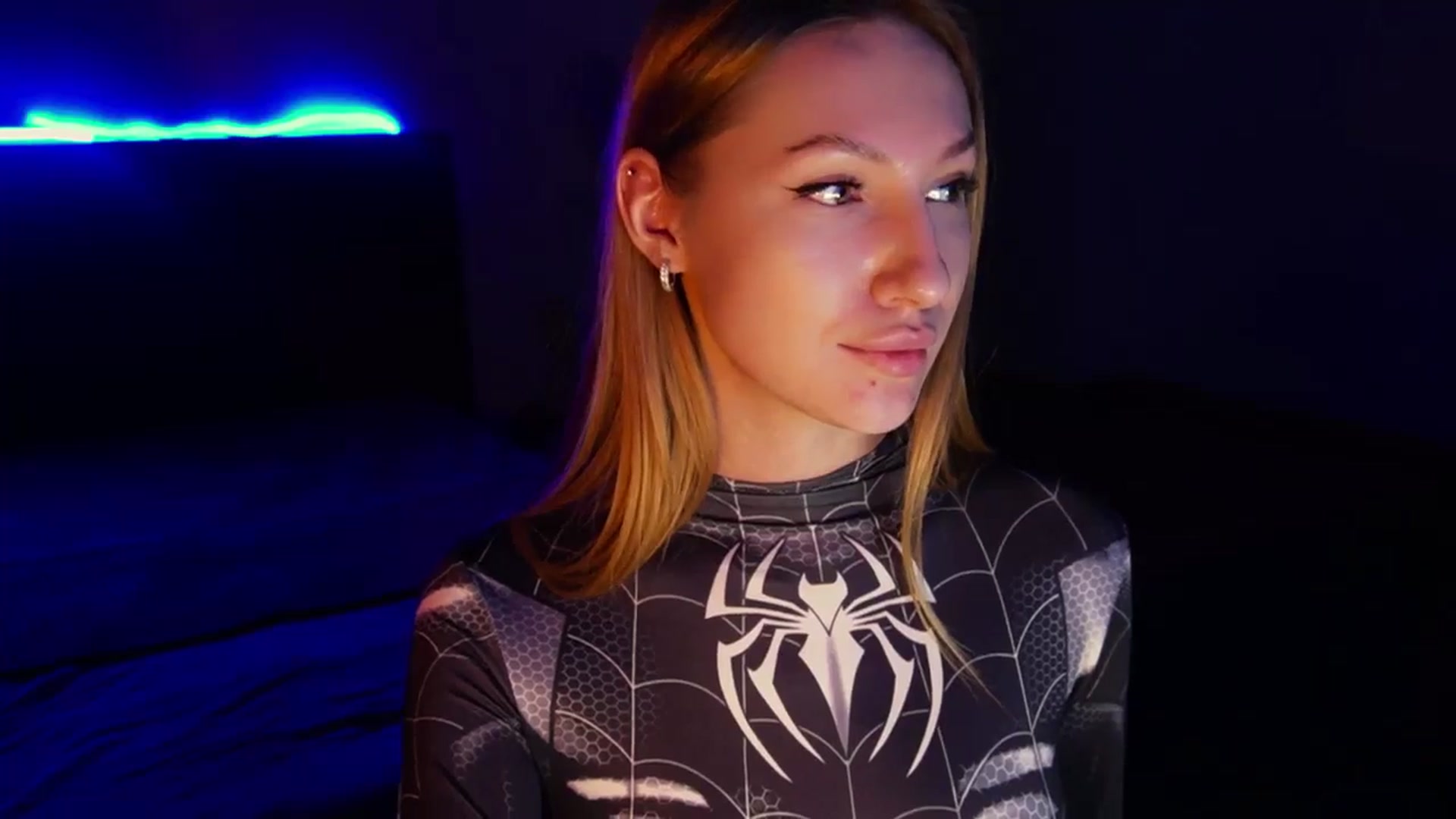 Gallery image thumbnail from LovelyGin's myfreecams stream on, 03/24/2025, 20:03 image 8 of 20