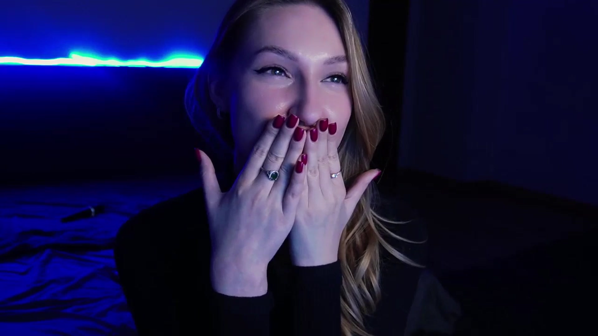 Gallery image thumbnail from LovelyGin's myfreecams stream on, 03/25/2025, 17:16 image 18 of 20