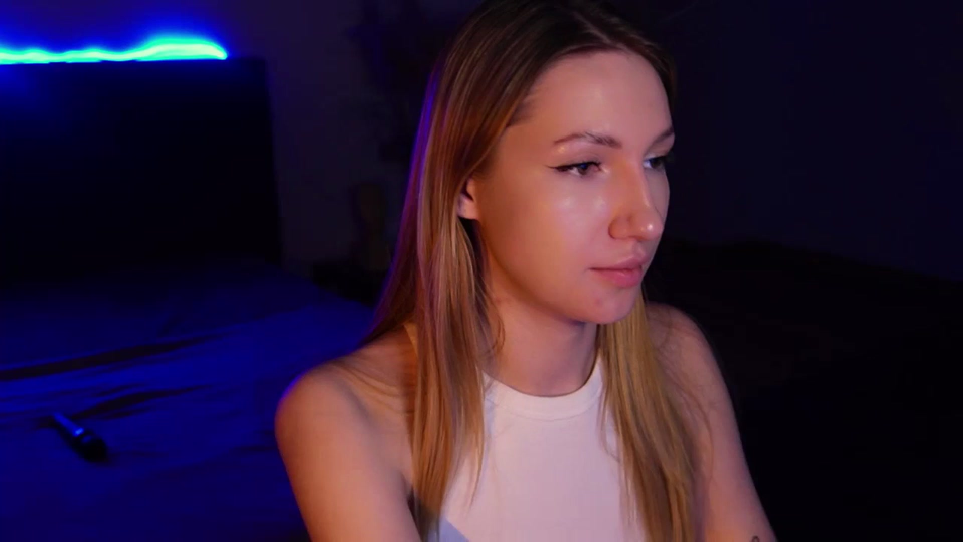 Gallery image thumbnail from LovelyGin's myfreecams stream on, 03/26/2025, 20:07 image 4 of 20
