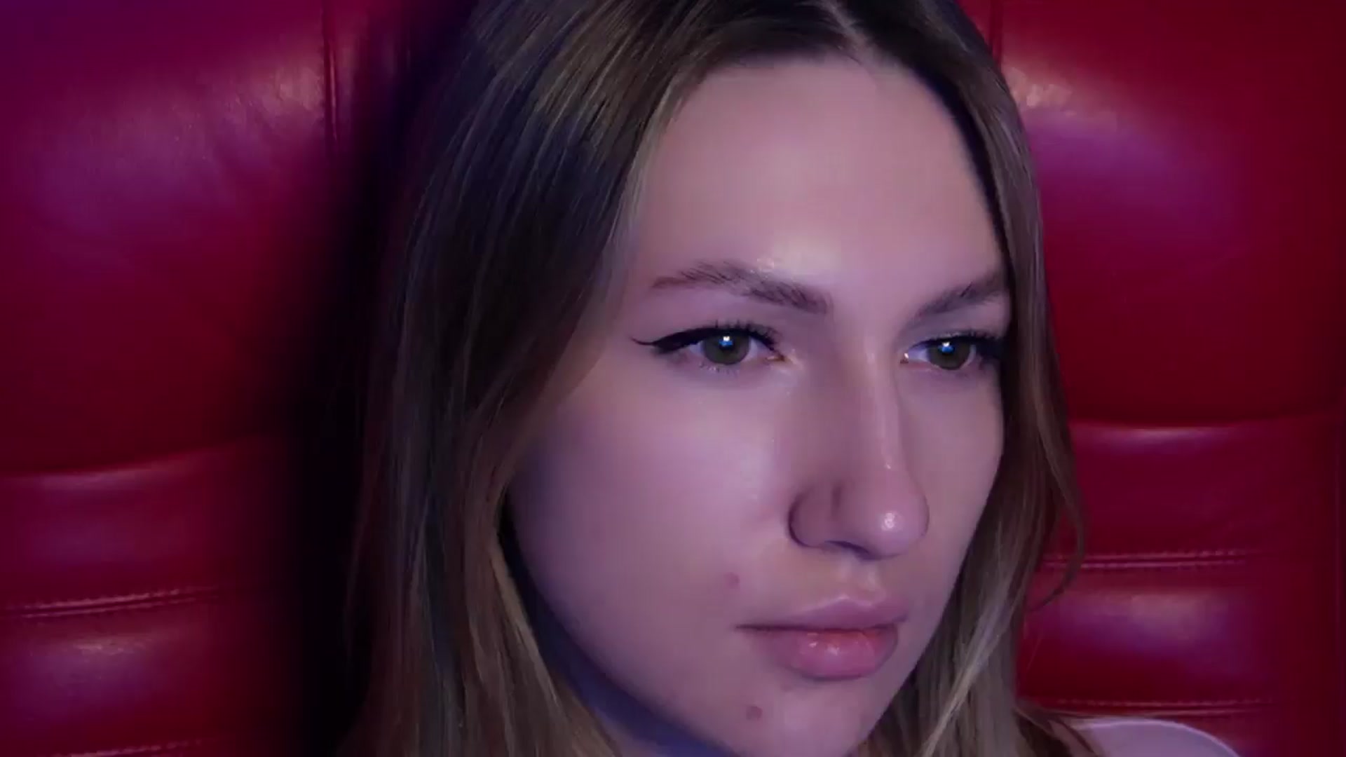 Gallery image thumbnail from LovelyGin's myfreecams stream on, 03/27/2025, 18:09 image 19 of 20