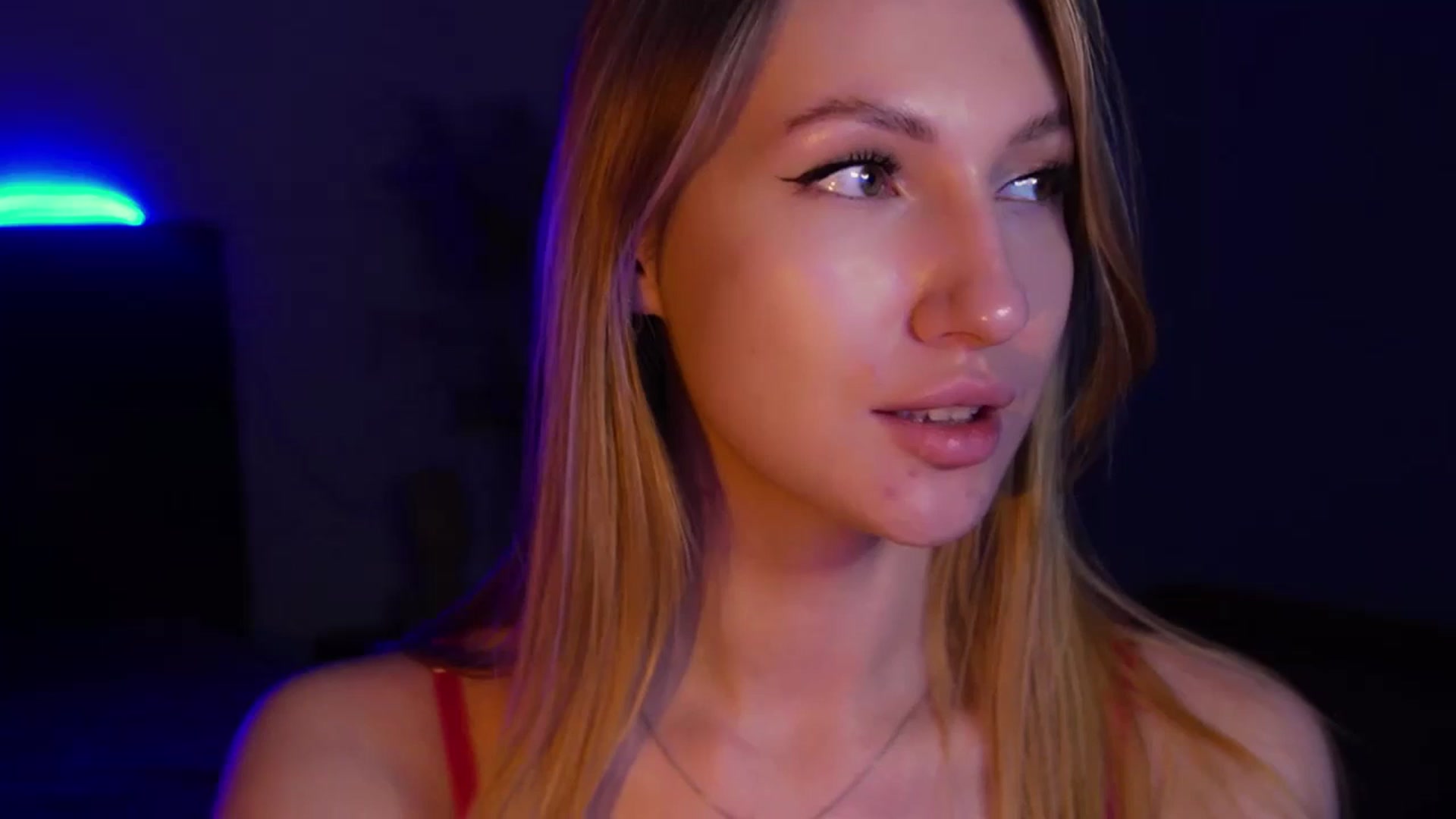 Gallery image thumbnail from LovelyGin's myfreecams stream on, 03/27/2025, 19:46 image 13 of 20