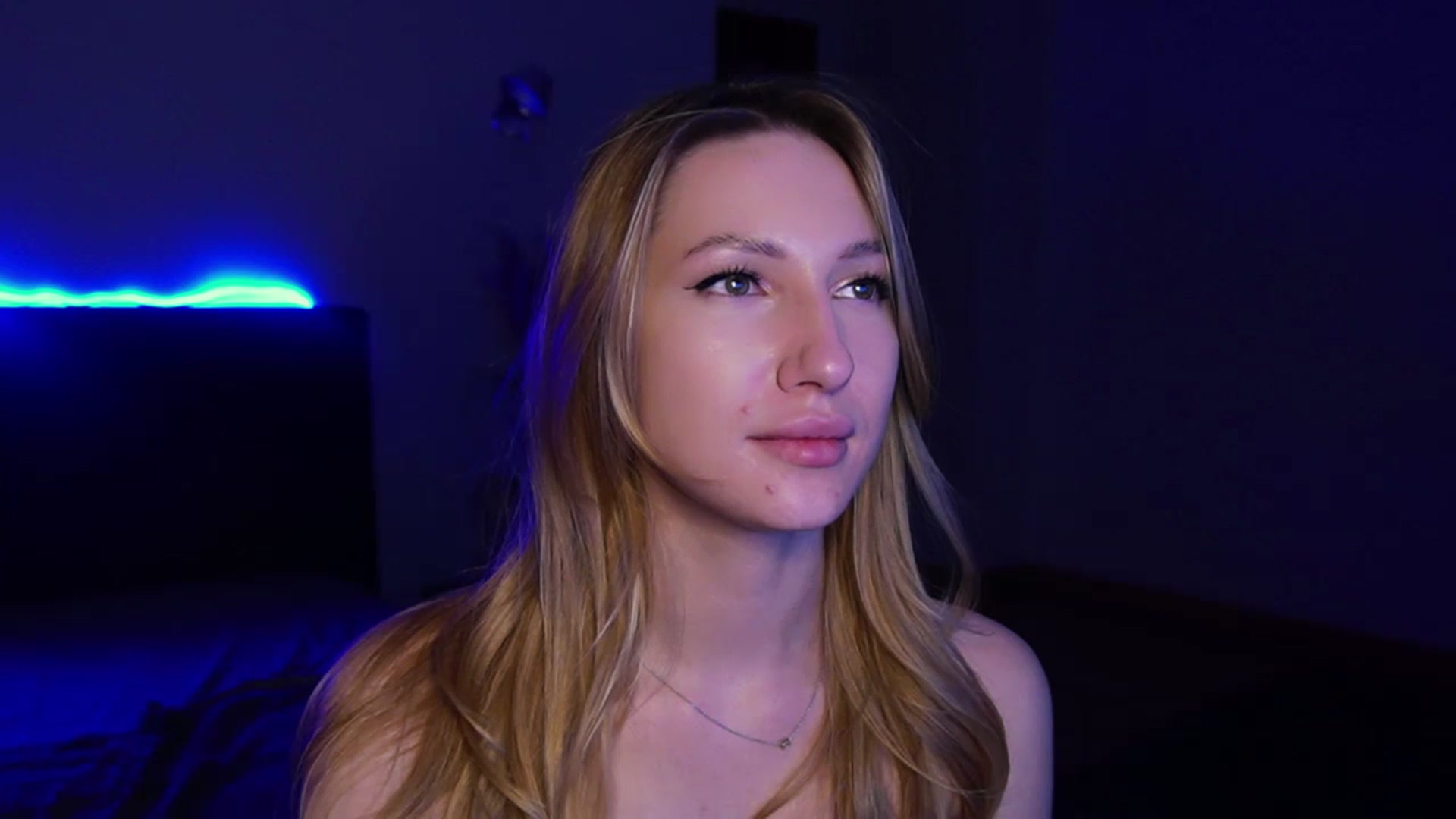 Gallery image thumbnail from LovelyGin's myfreecams stream on, 03/28/2025, 19:38 image 4 of 20