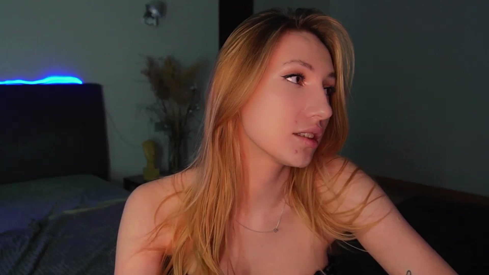 Gallery image thumbnail from LovelyGin's myfreecams stream on, 03/28/2025, 19:38 image 11 of 20