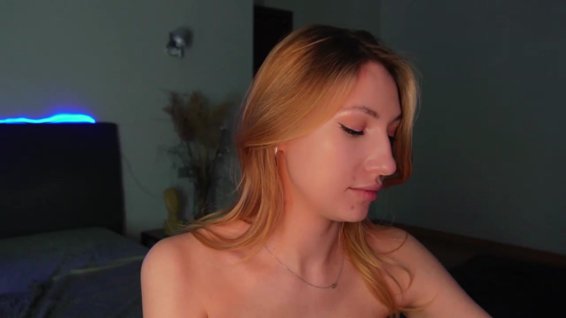 Gallery image thumbnail from LovelyGin's myfreecams stream on, 03/28/2025, 19:38 image 8 of 20