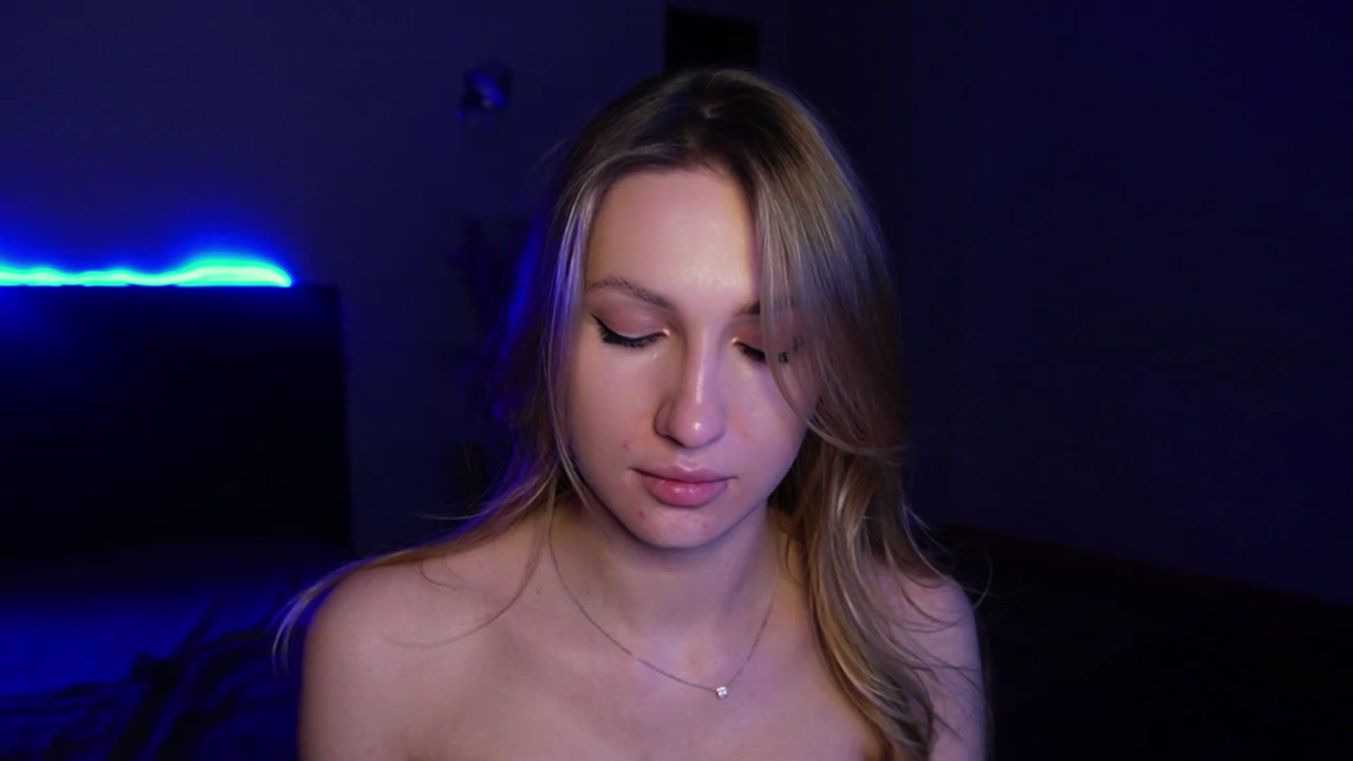 Gallery image thumbnail from LovelyGin's myfreecams stream on, 03/28/2025, 19:38 image 3 of 20