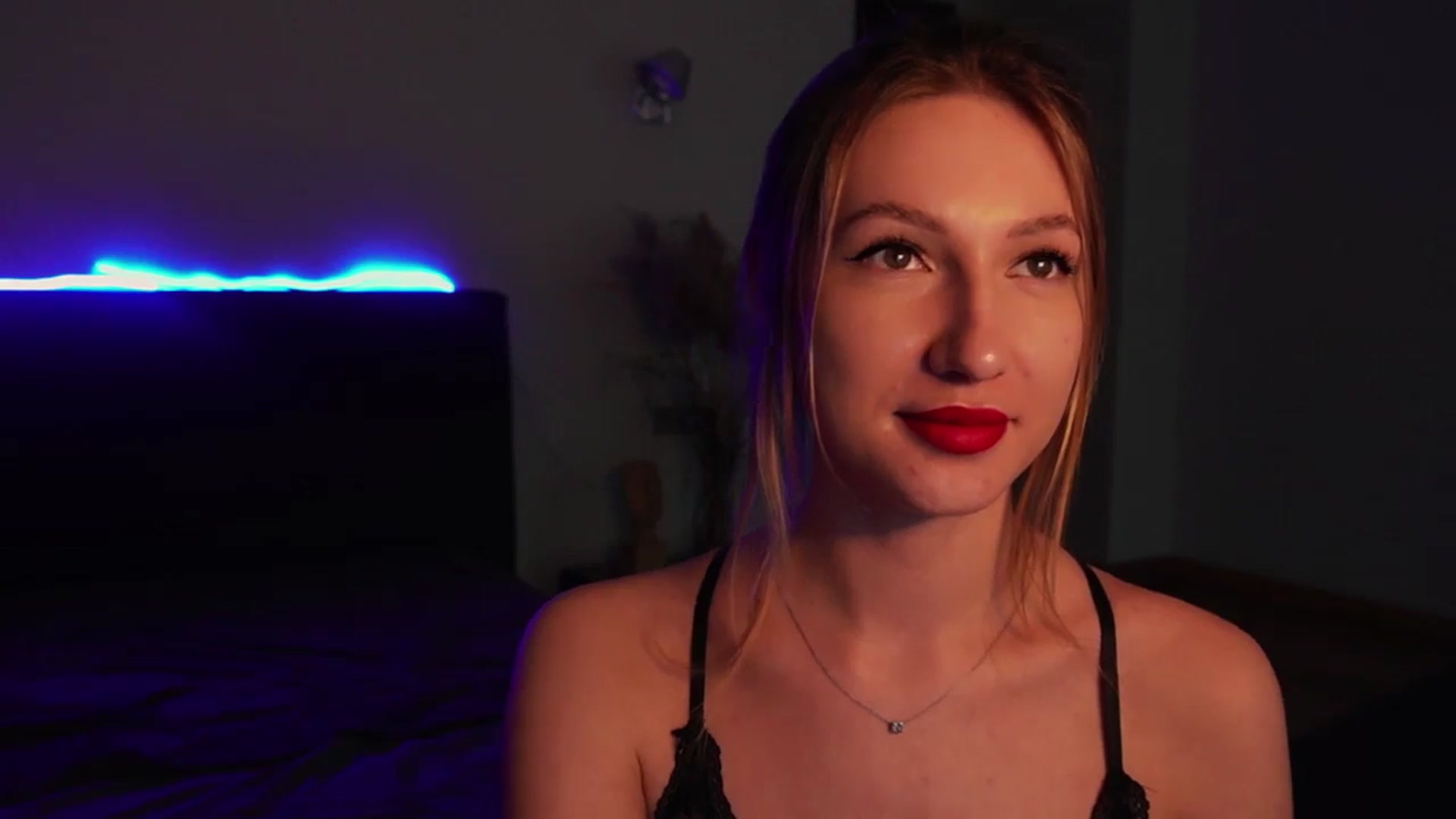 Gallery image thumbnail from LovelyGin's myfreecams stream on, 03/31/2025, 16:54 image 5 of 20